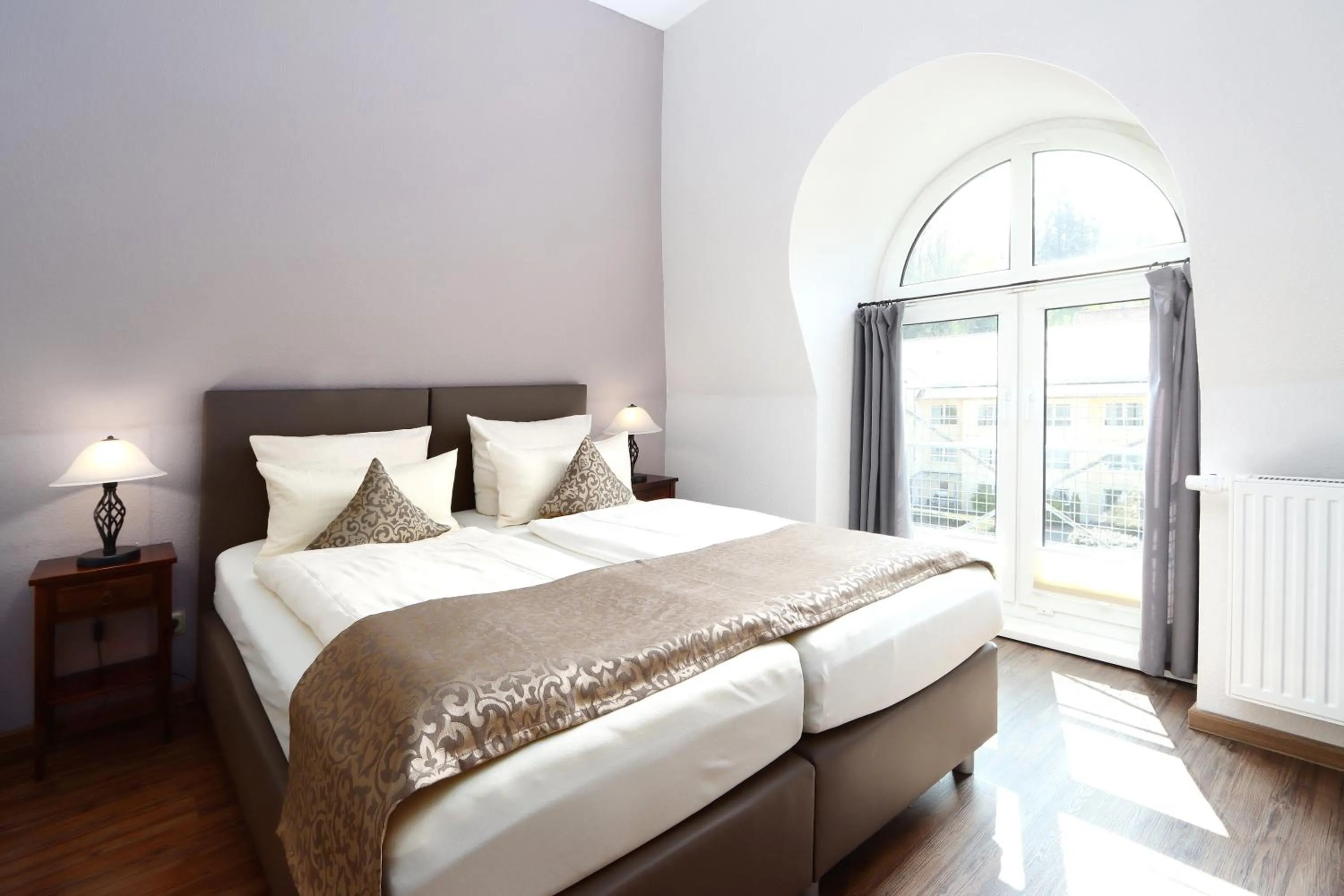 Bed in Parkhotel Flora