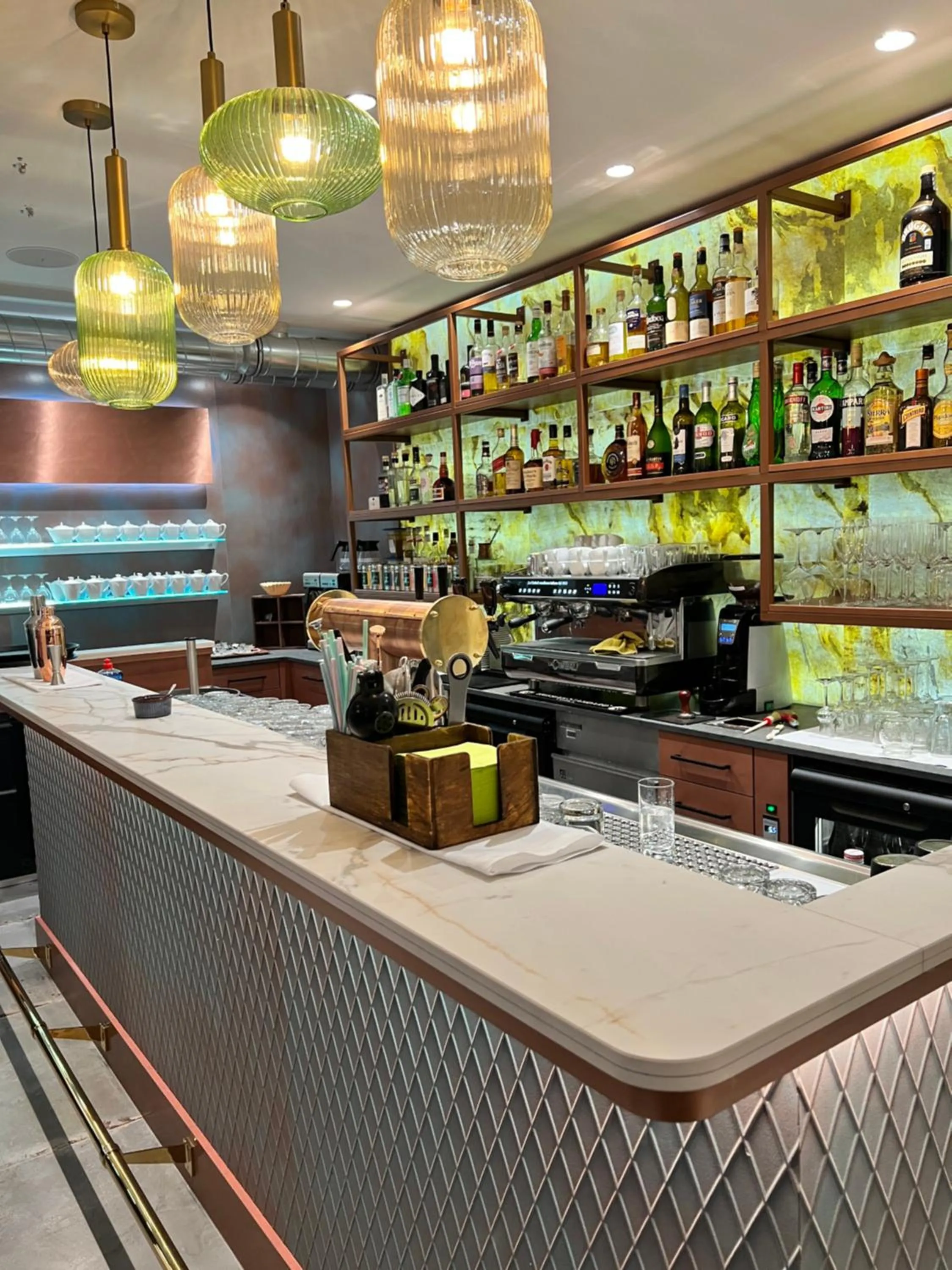 Restaurant/places to eat in Parkhotel Flora