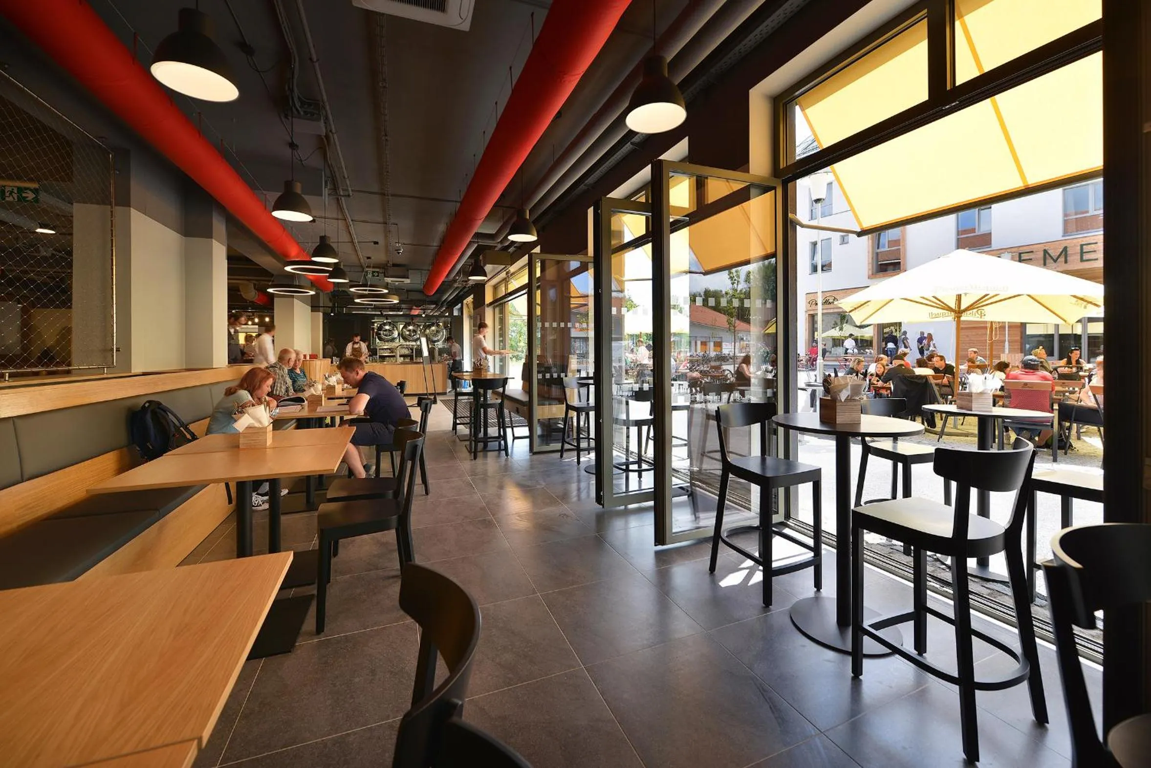 Restaurant/places to eat in Hotel Element