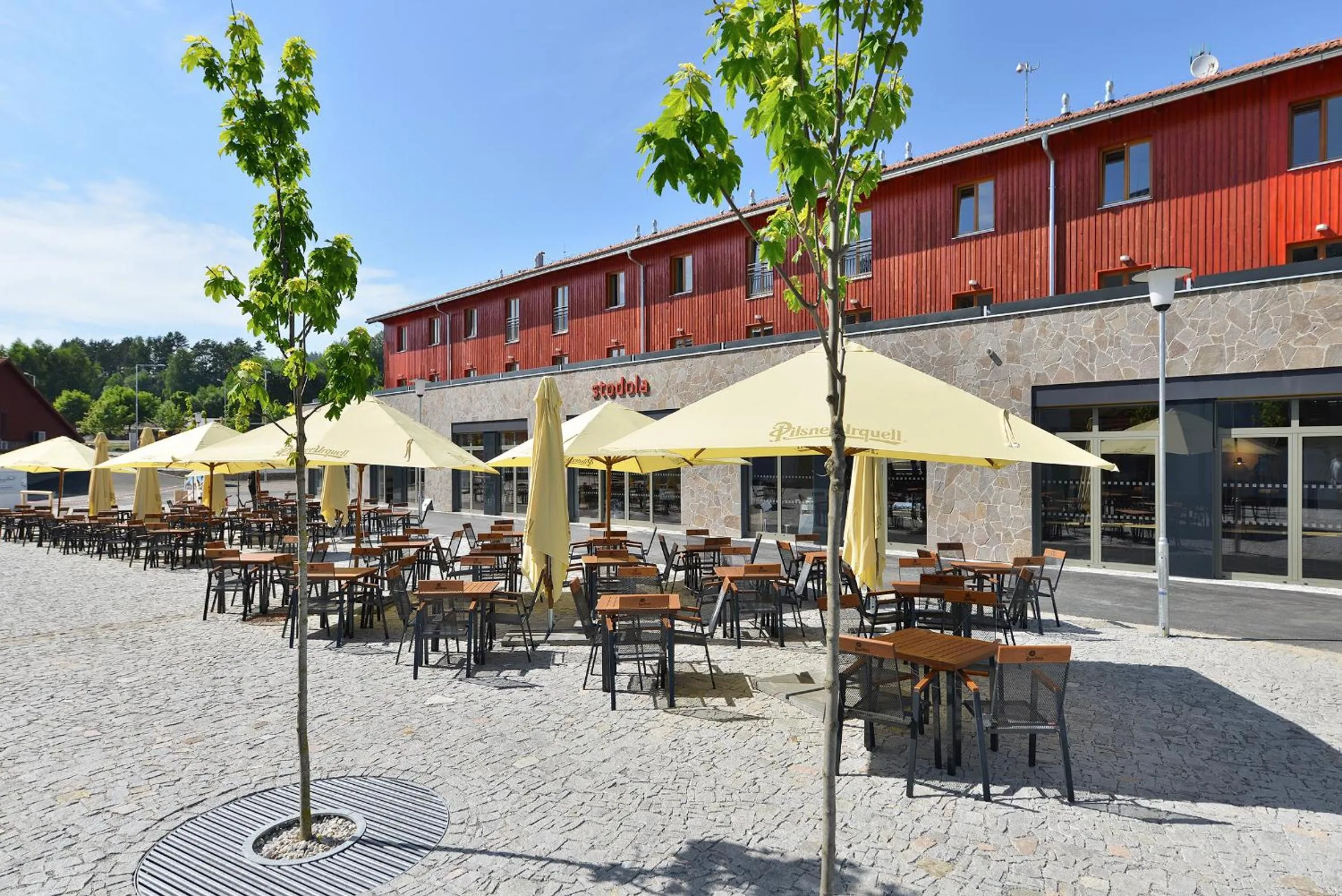 Restaurant/places to eat in Hotel Element