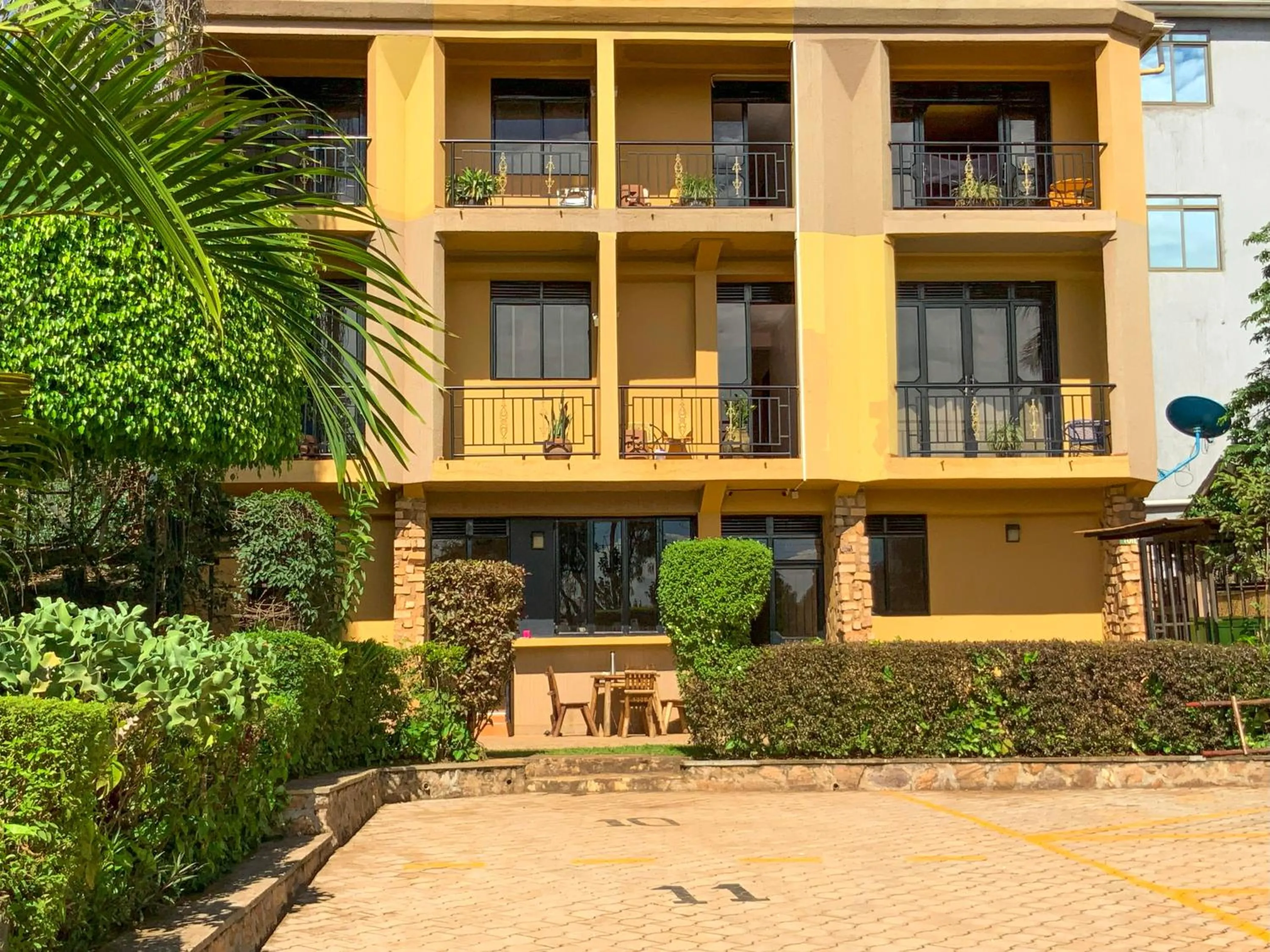 Property building in Hendo Hotel