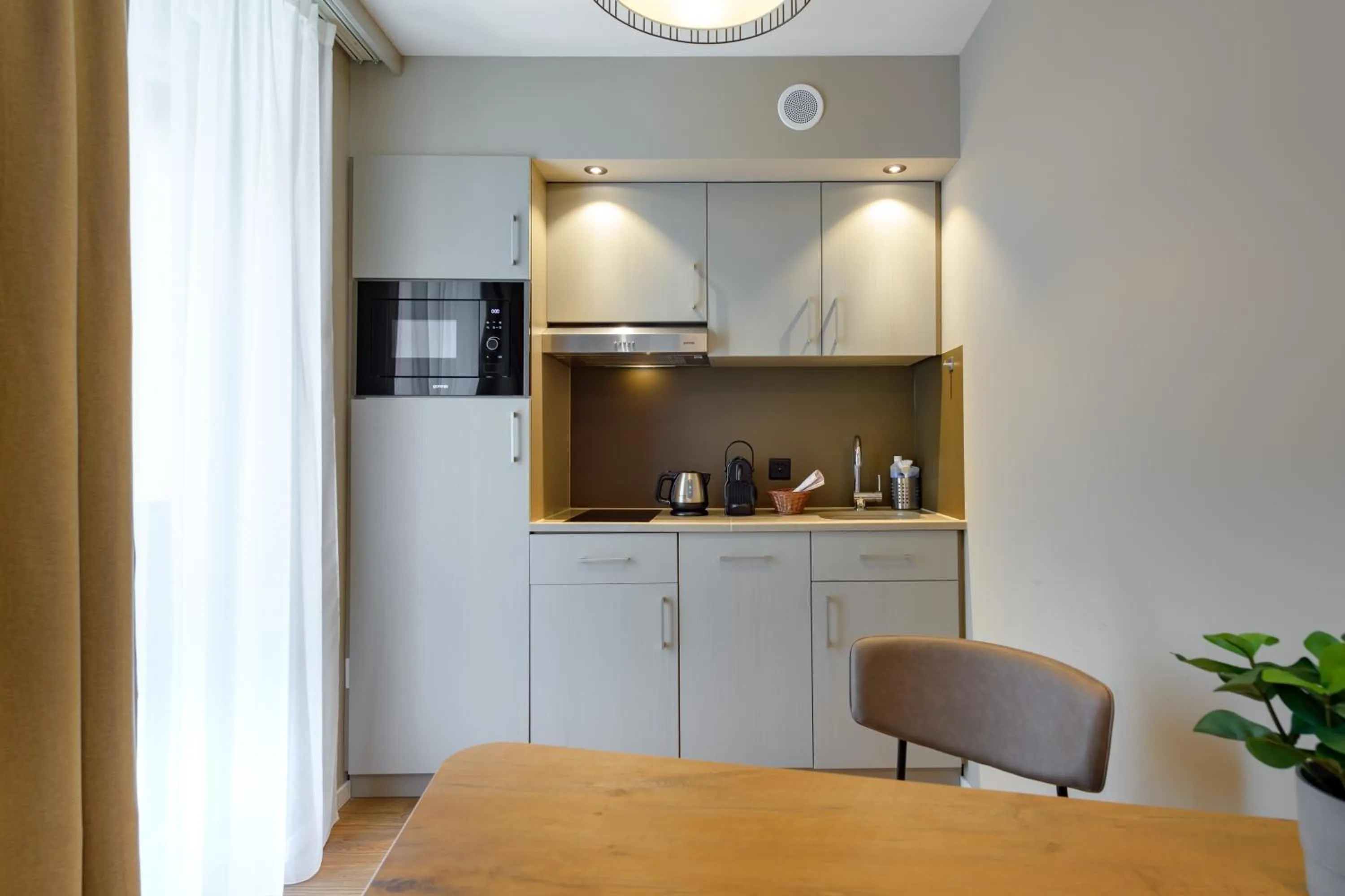 kitchen in Aparthotel Adagio Zurich City Center