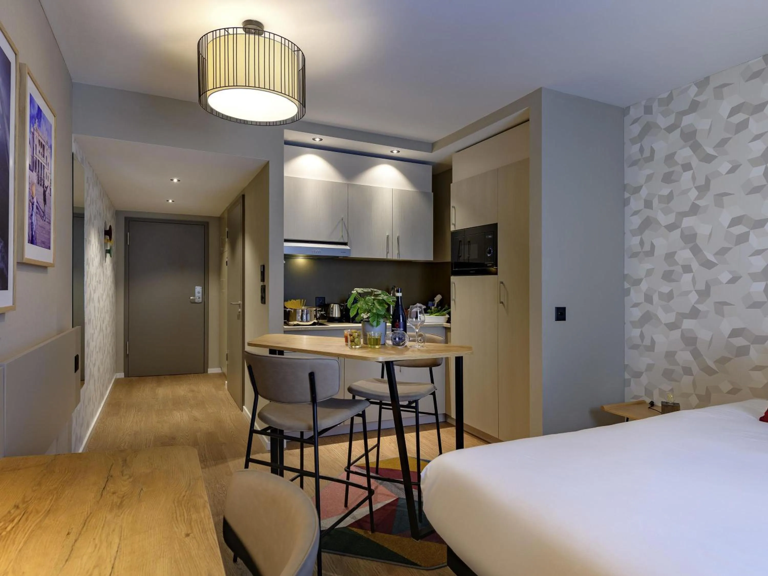 Bedroom, Bed in Aparthotel Adagio Zurich City Center