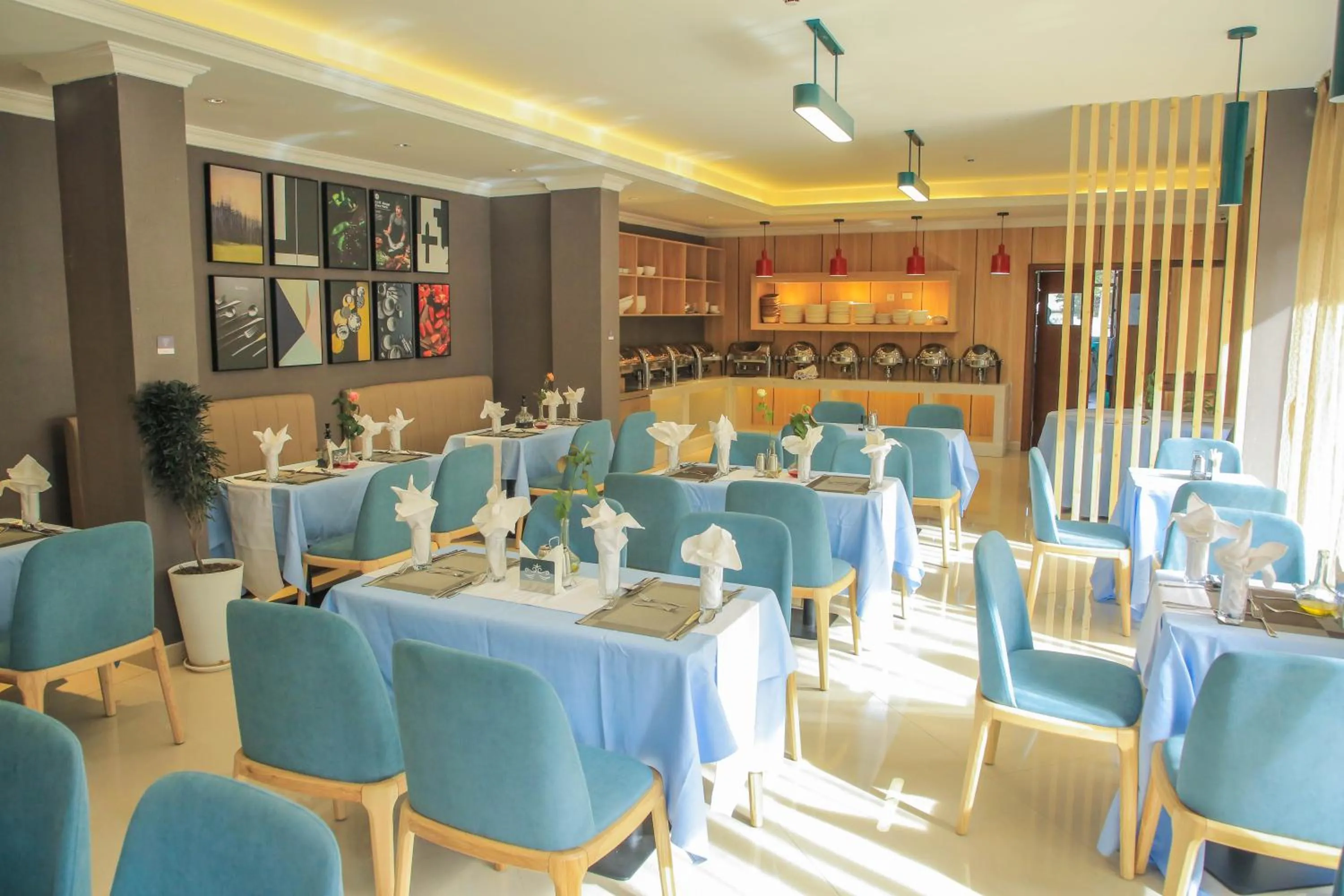 Restaurant/places to eat in Ivy Hotel, Bishoftu