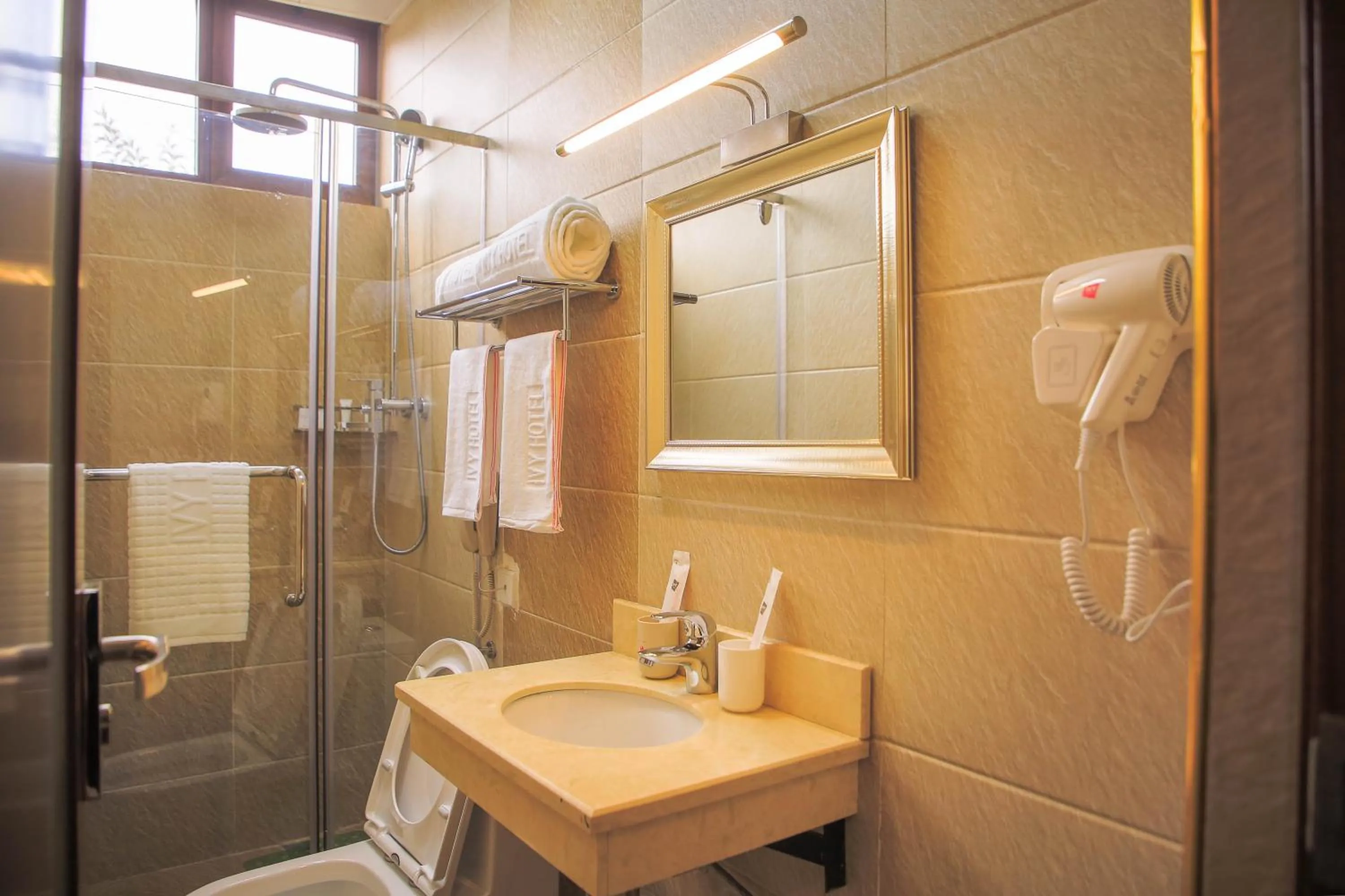 Bedroom in Ivy Hotel, Bishoftu