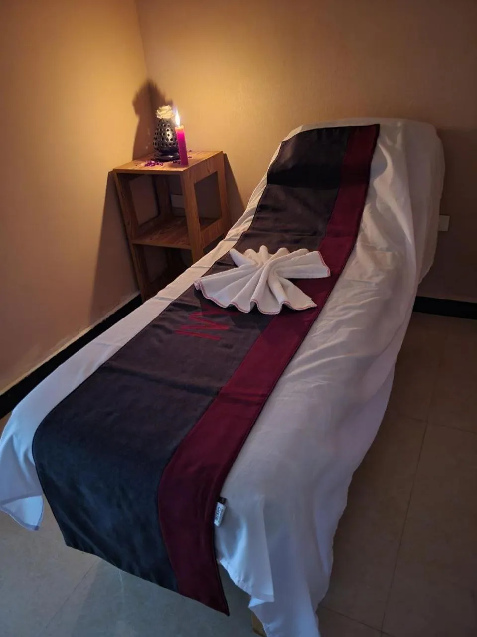 Massage, Bed in Ivy Hotel, Bishoftu