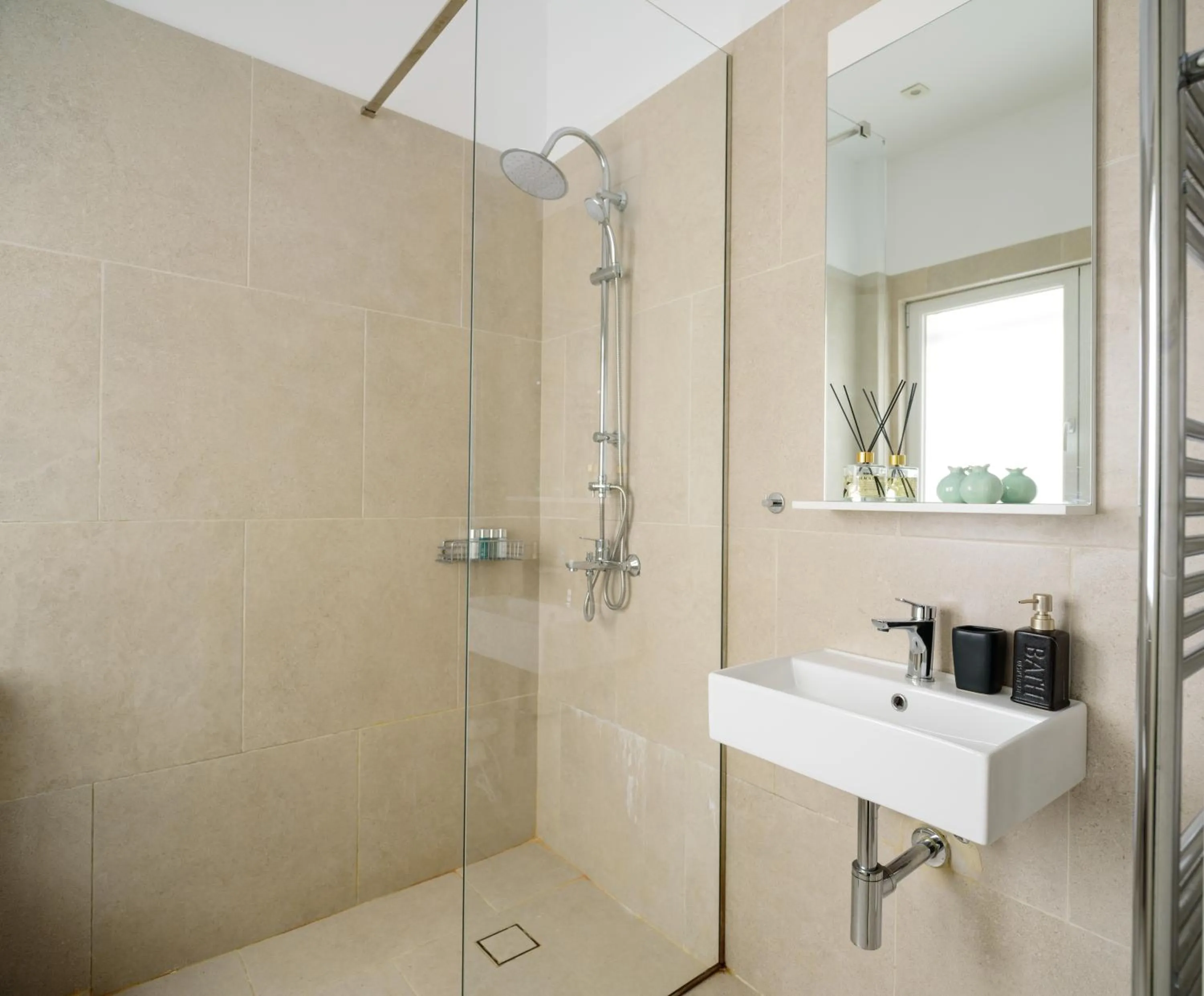 Shower in THIRAMENOUS RESIDENCE