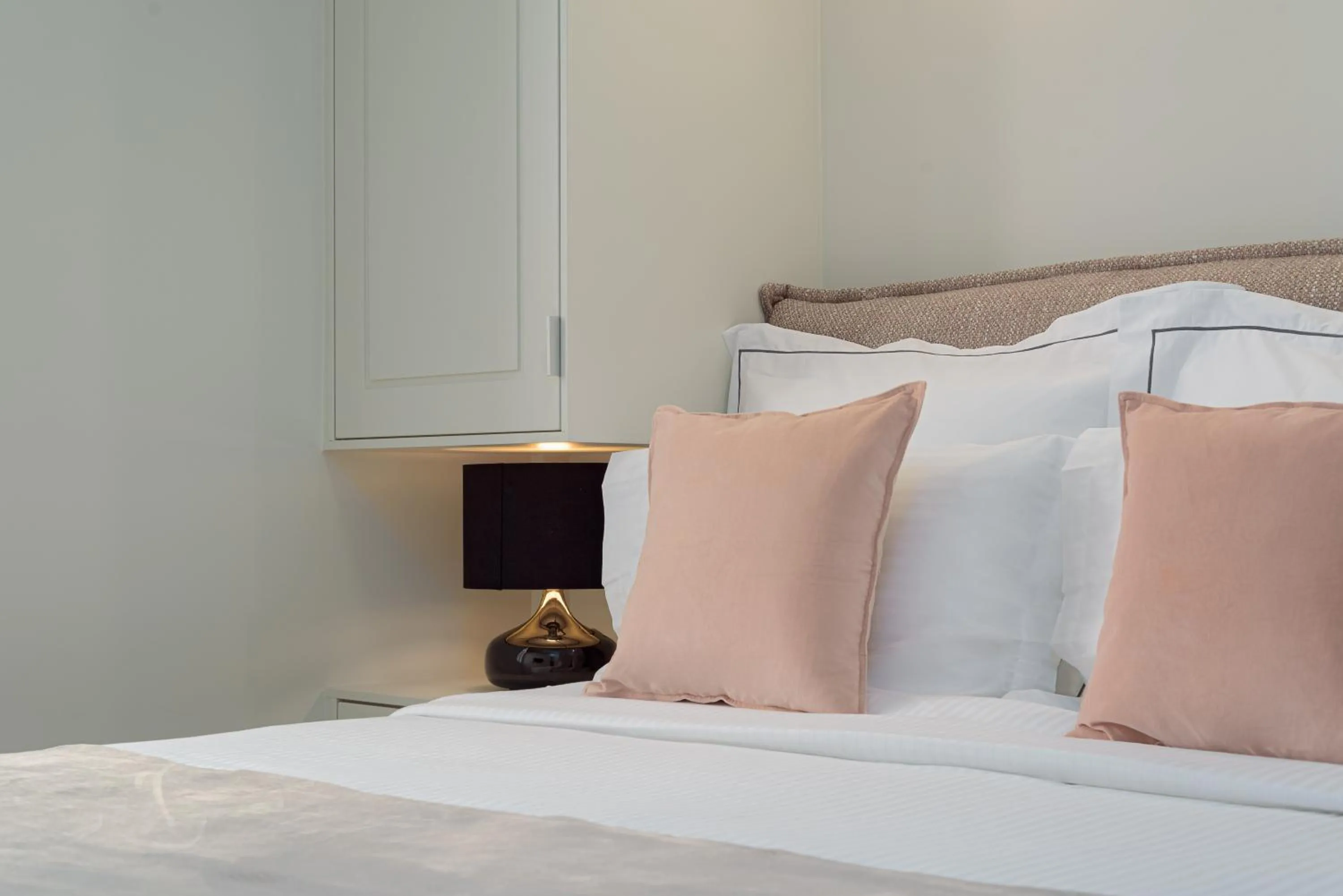 Bed in THIRAMENOUS RESIDENCE