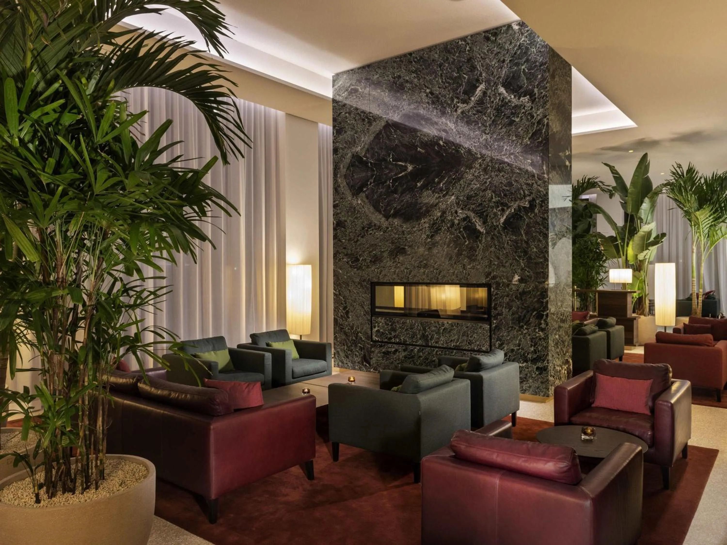 Lounge or bar in Mövenpick Hotel Basel