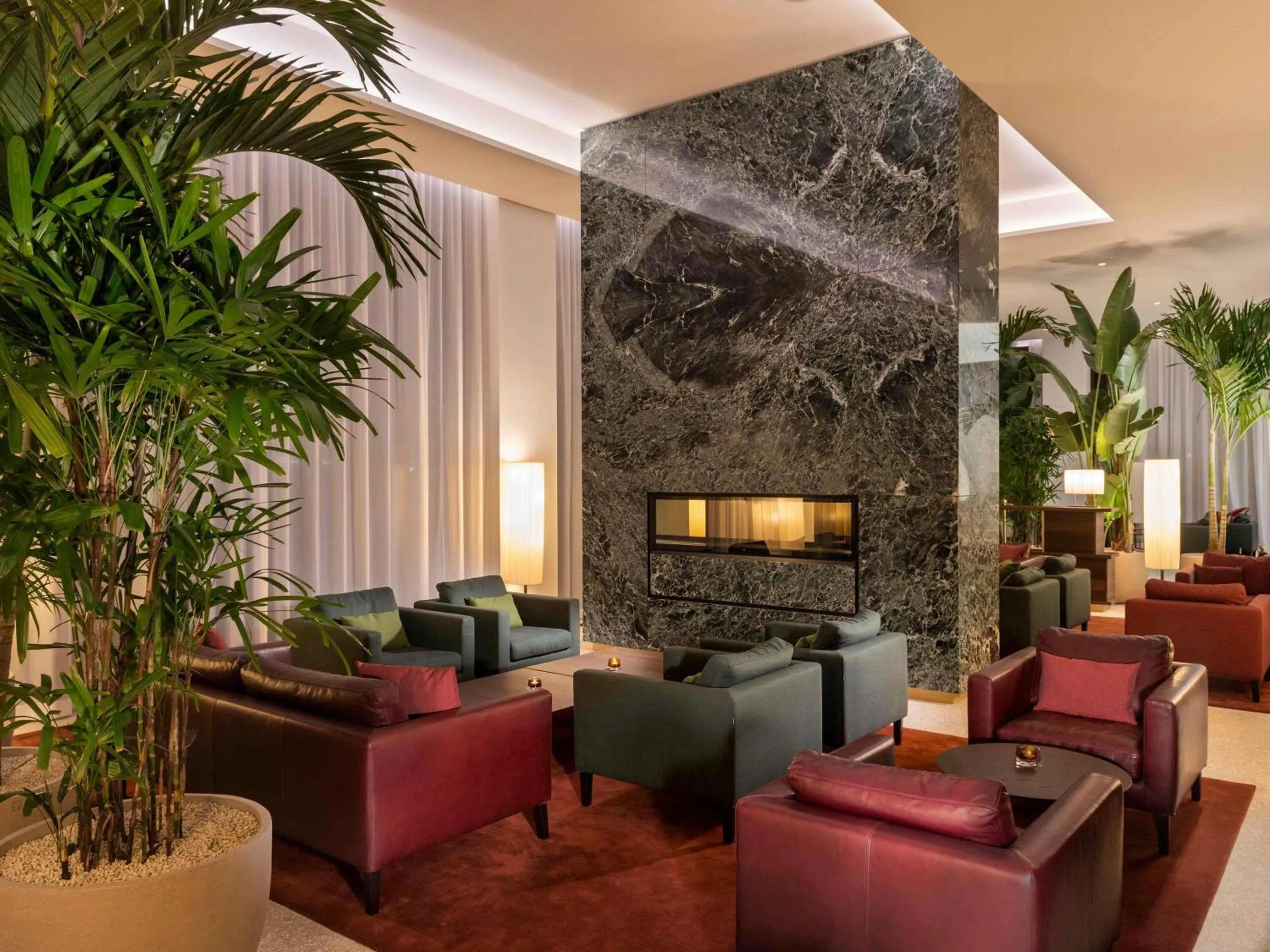 Lounge or bar in Mövenpick Hotel Basel