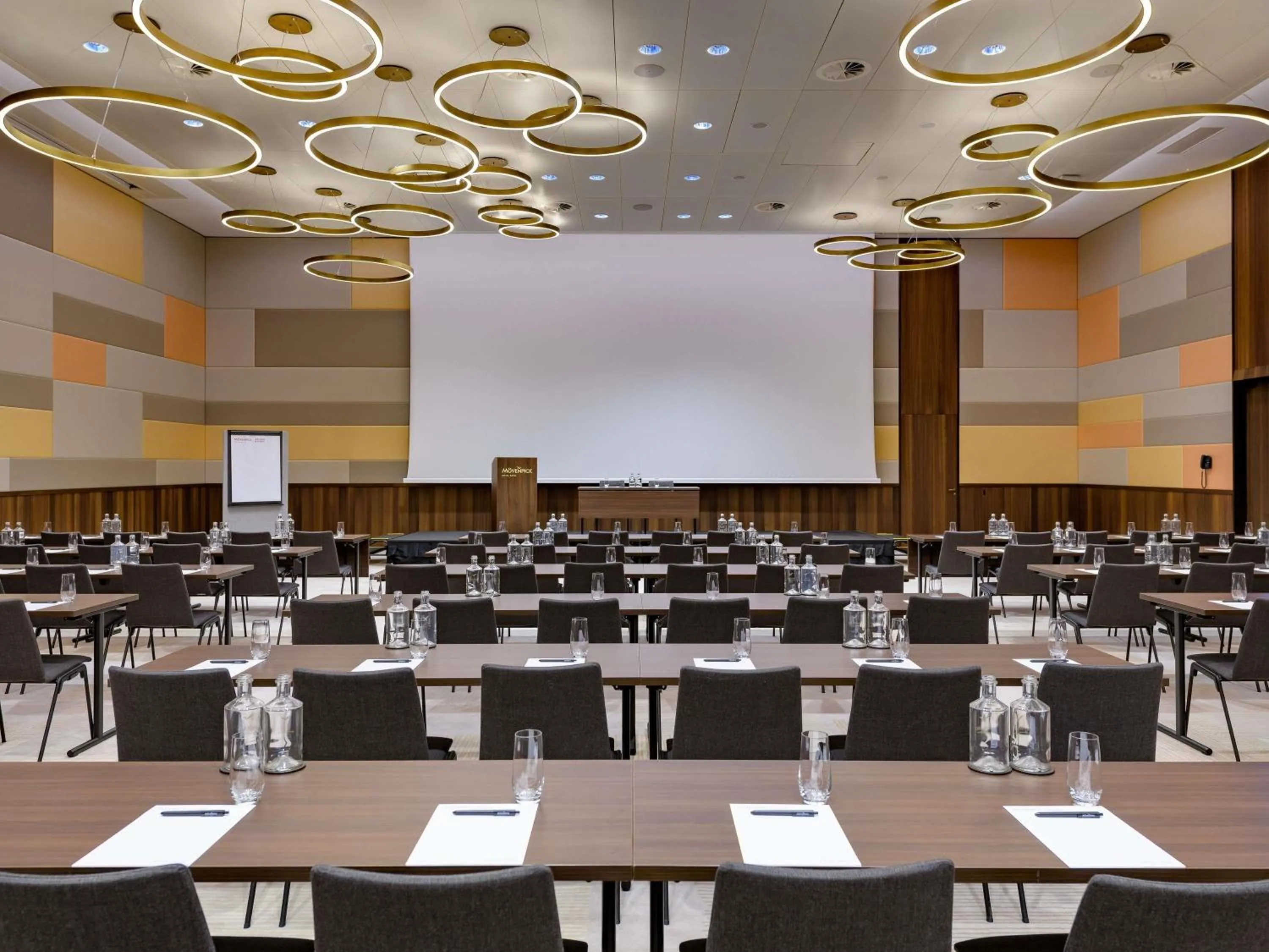 Meeting/conference room in Mövenpick Hotel Basel