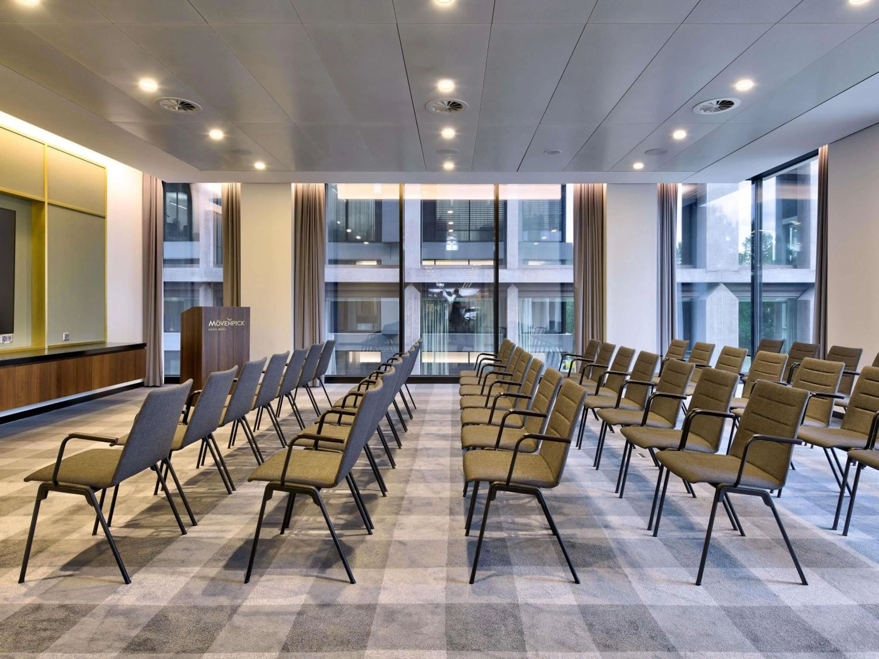 Meeting/conference room in Mövenpick Hotel Basel