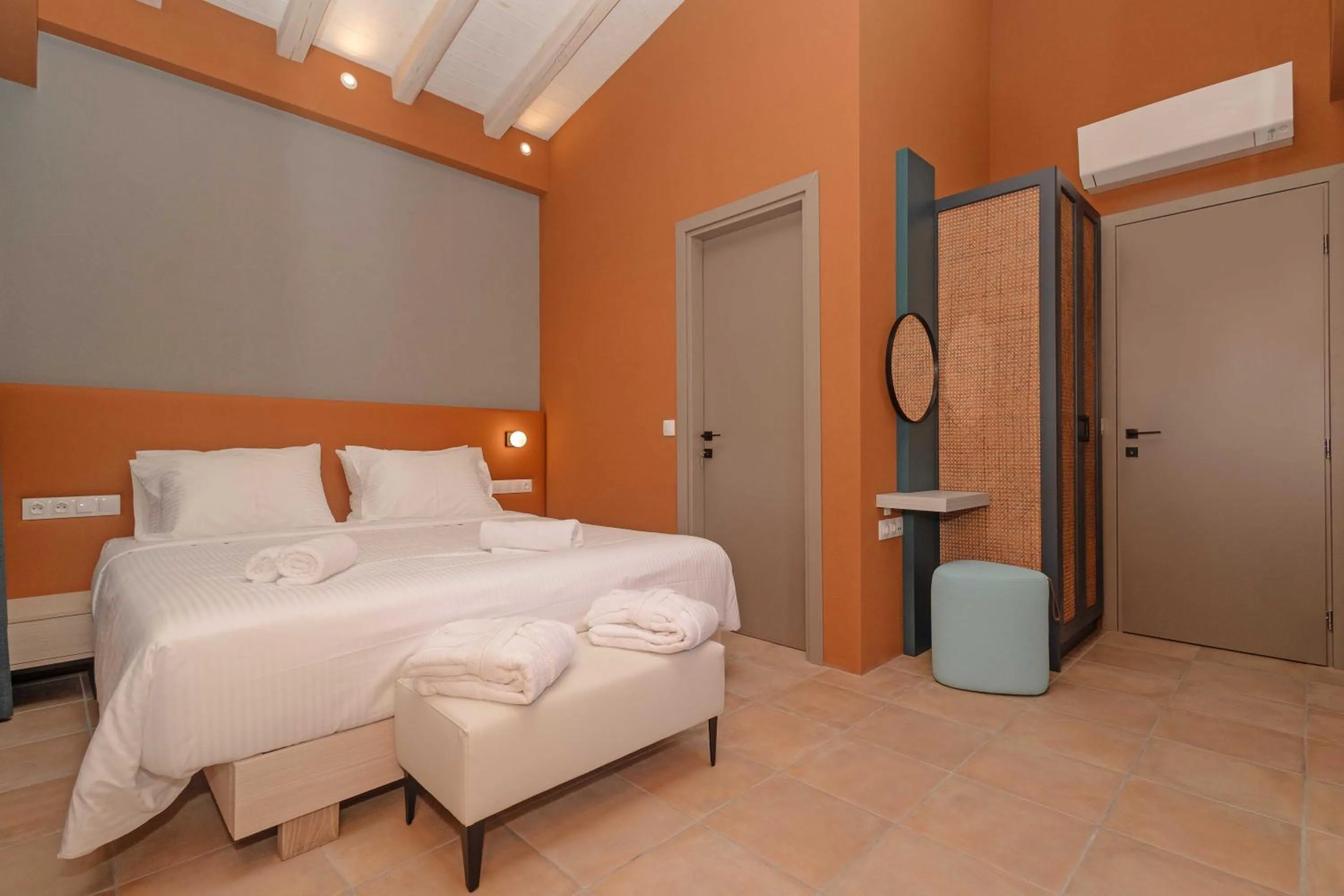 Bedroom, Bed in Tessera Villas & Studios Collection