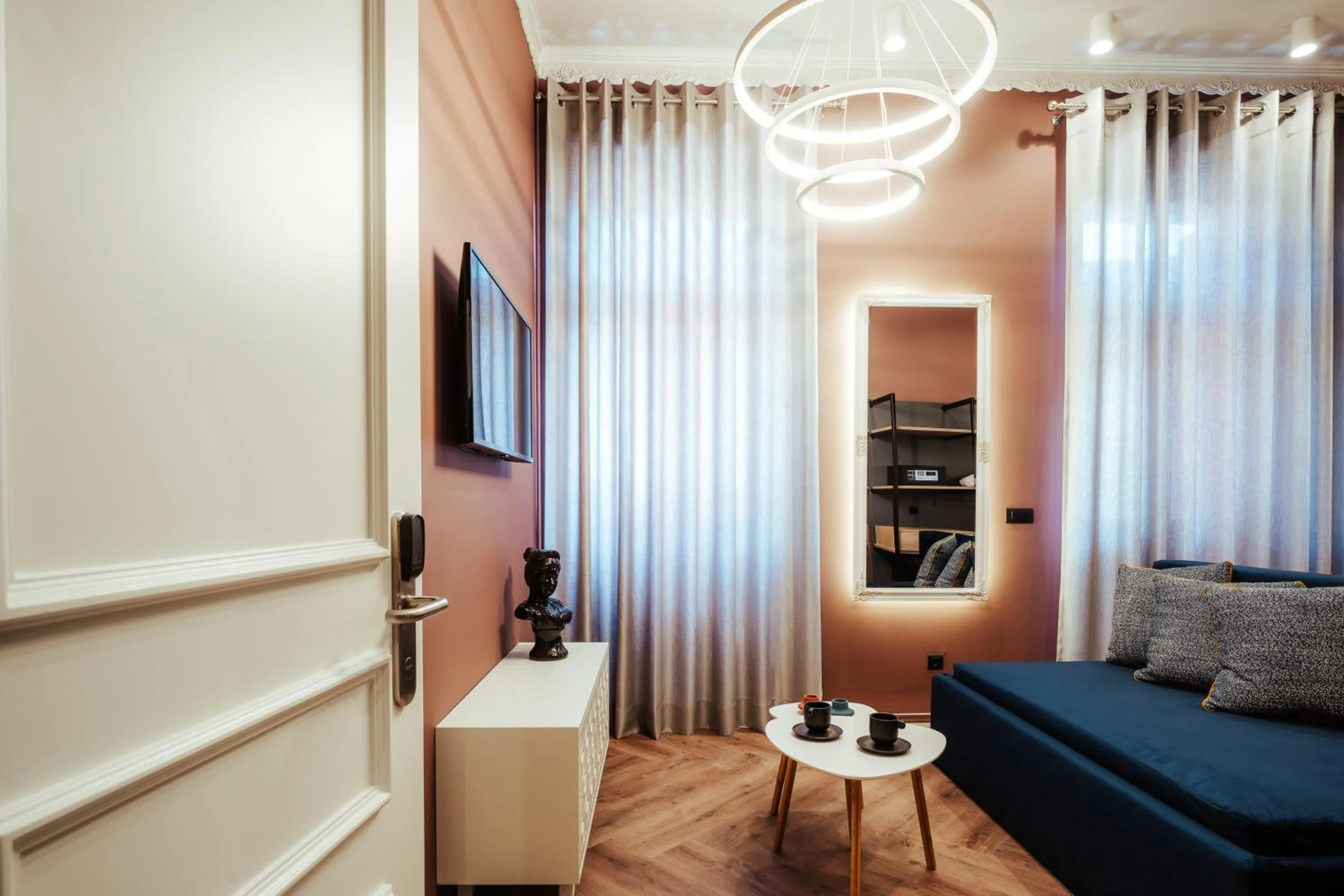 TV and multimedia in Espero Royal Stay