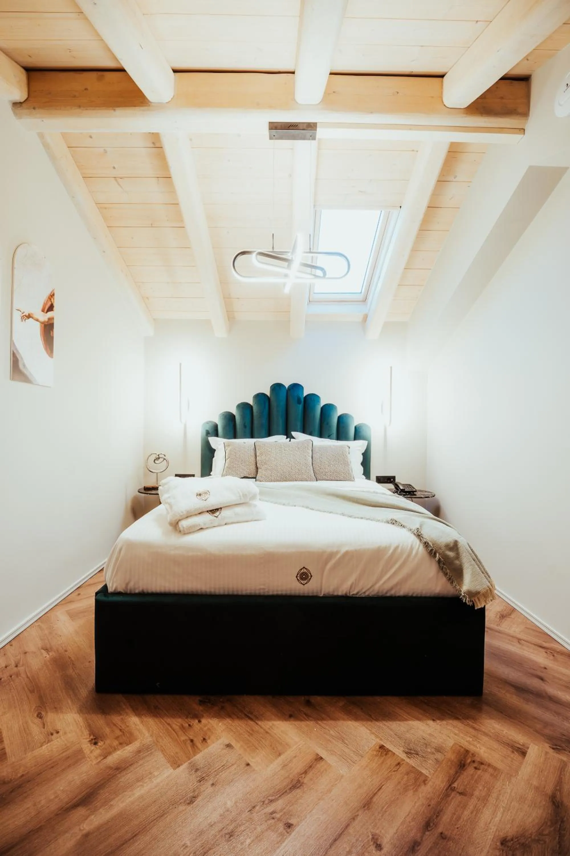 Bed in Espero Royal Stay