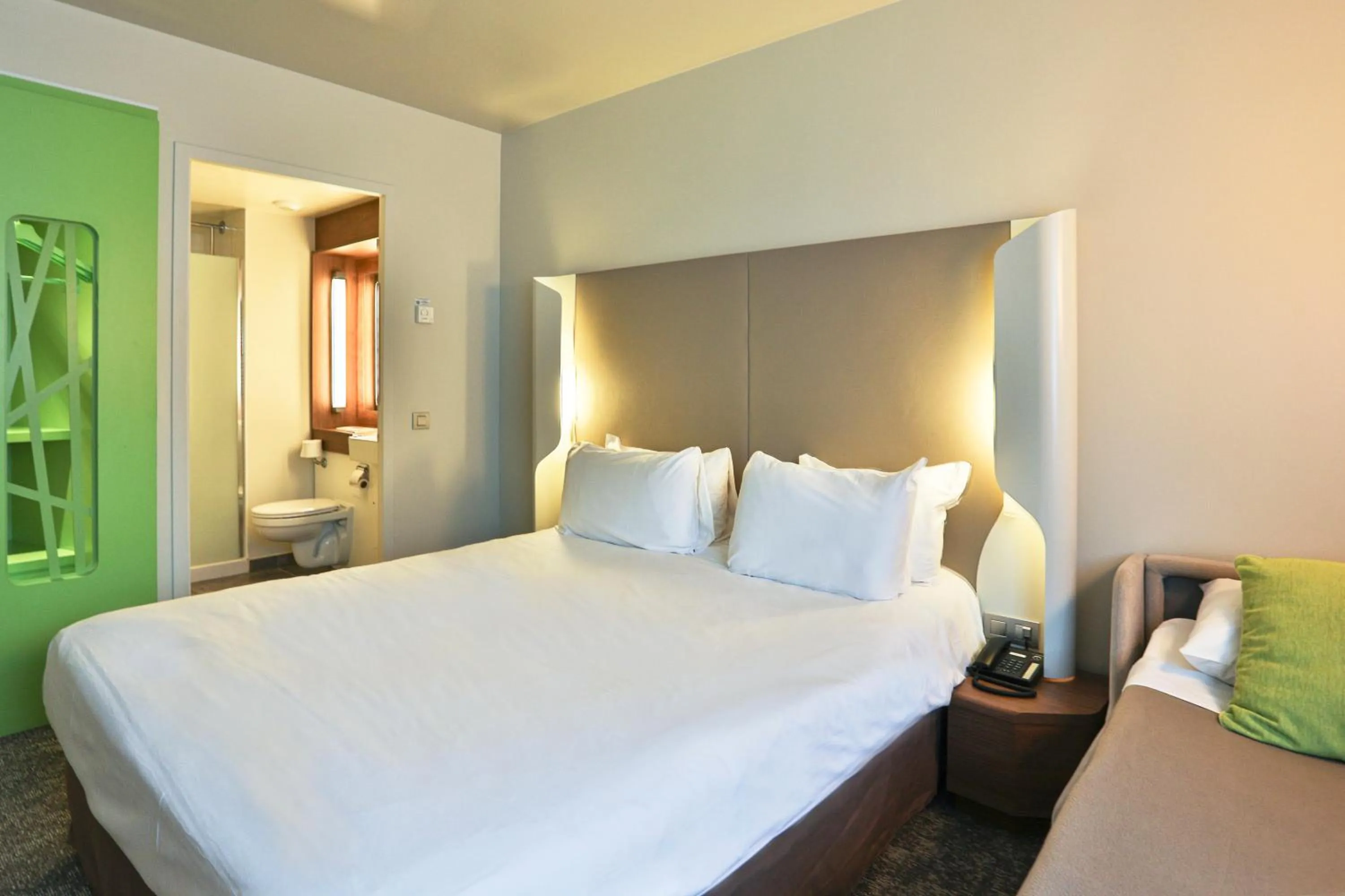 Bed in Campanile La Roche Sur Yon Centre Gare