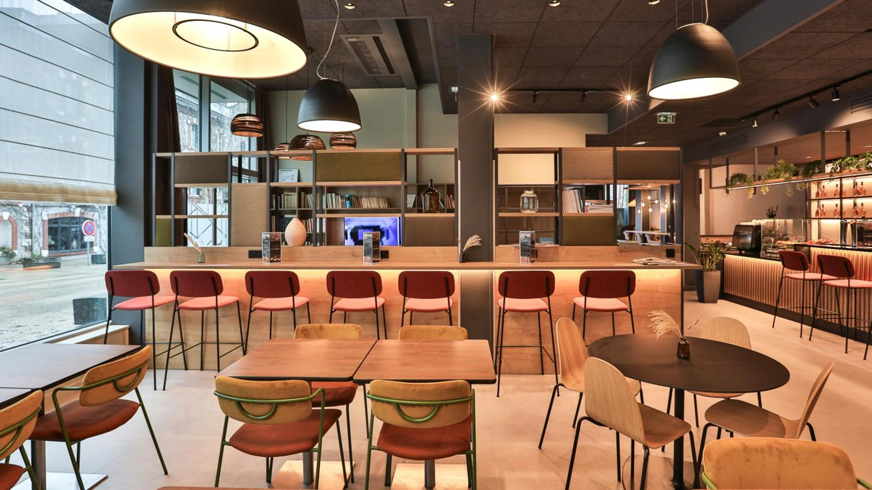 Communal lounge/ TV room in Campanile La Roche Sur Yon Centre Gare