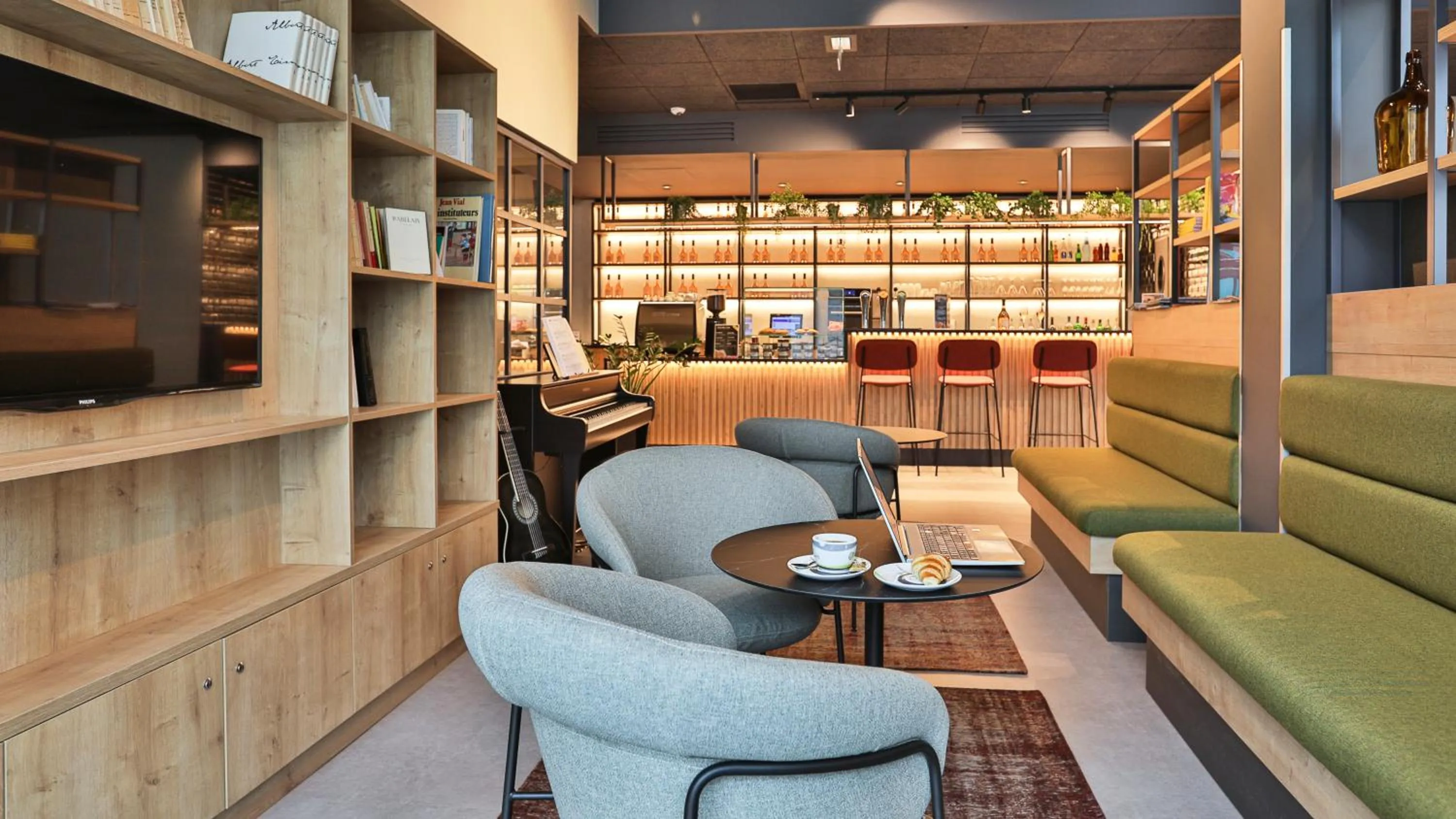 Living room in Campanile La Roche Sur Yon Centre Gare