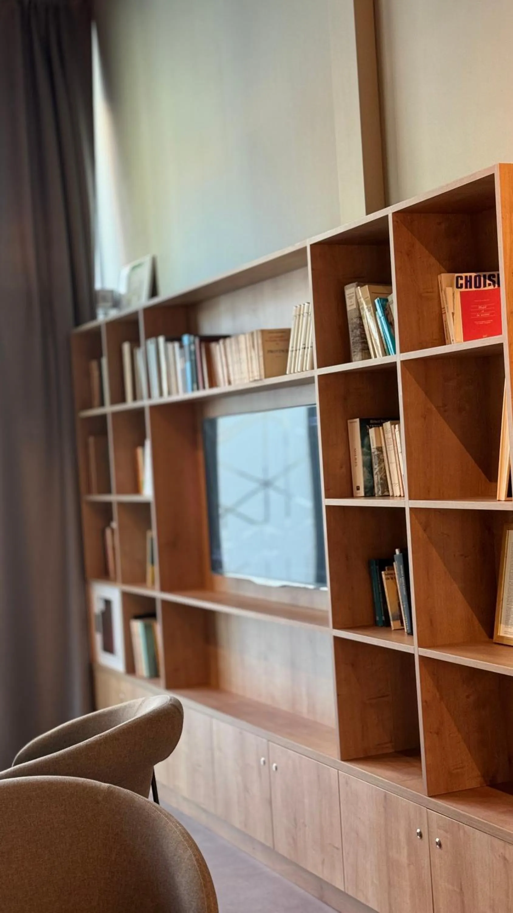 Communal lounge/ TV room in Campanile La Roche Sur Yon Centre Gare