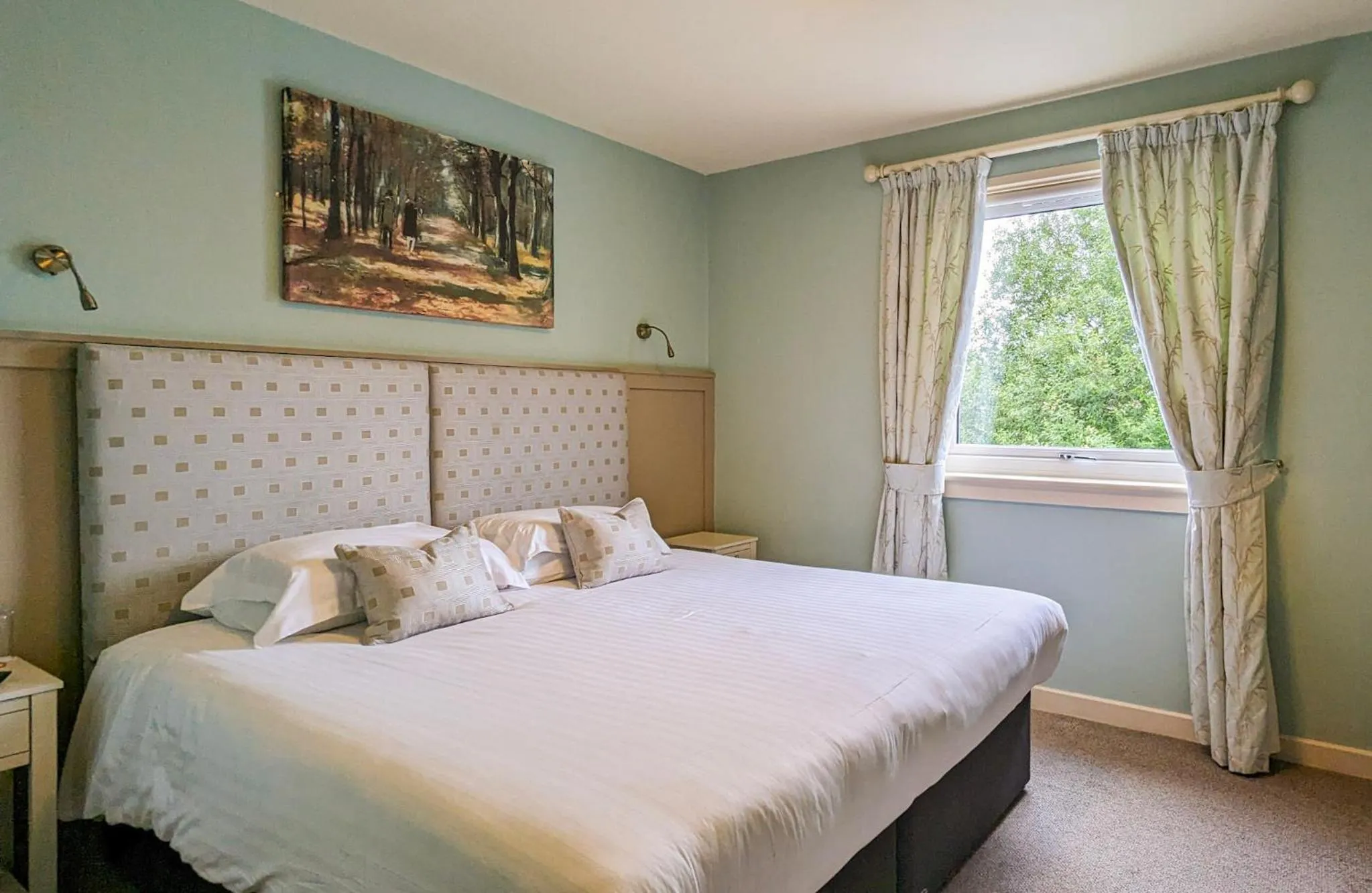 Bed in The Watchman Hotel