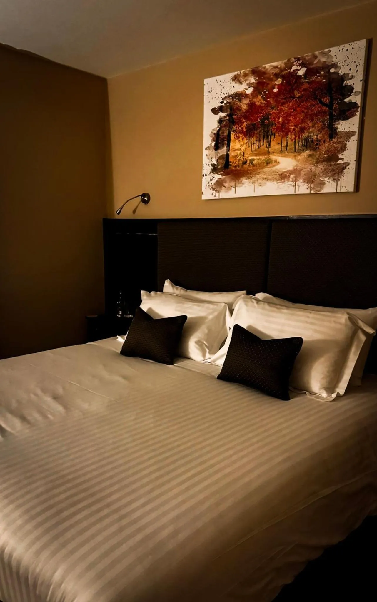 Bedroom, Bed in The Watchman Hotel