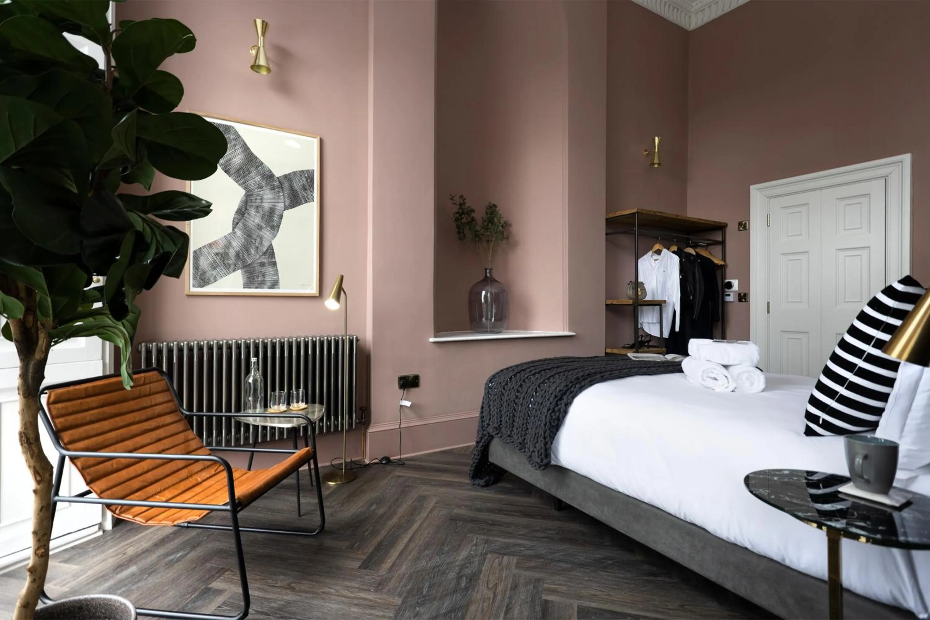 Photo of the whole room, Bed in 29 Queen Street Aparthotel