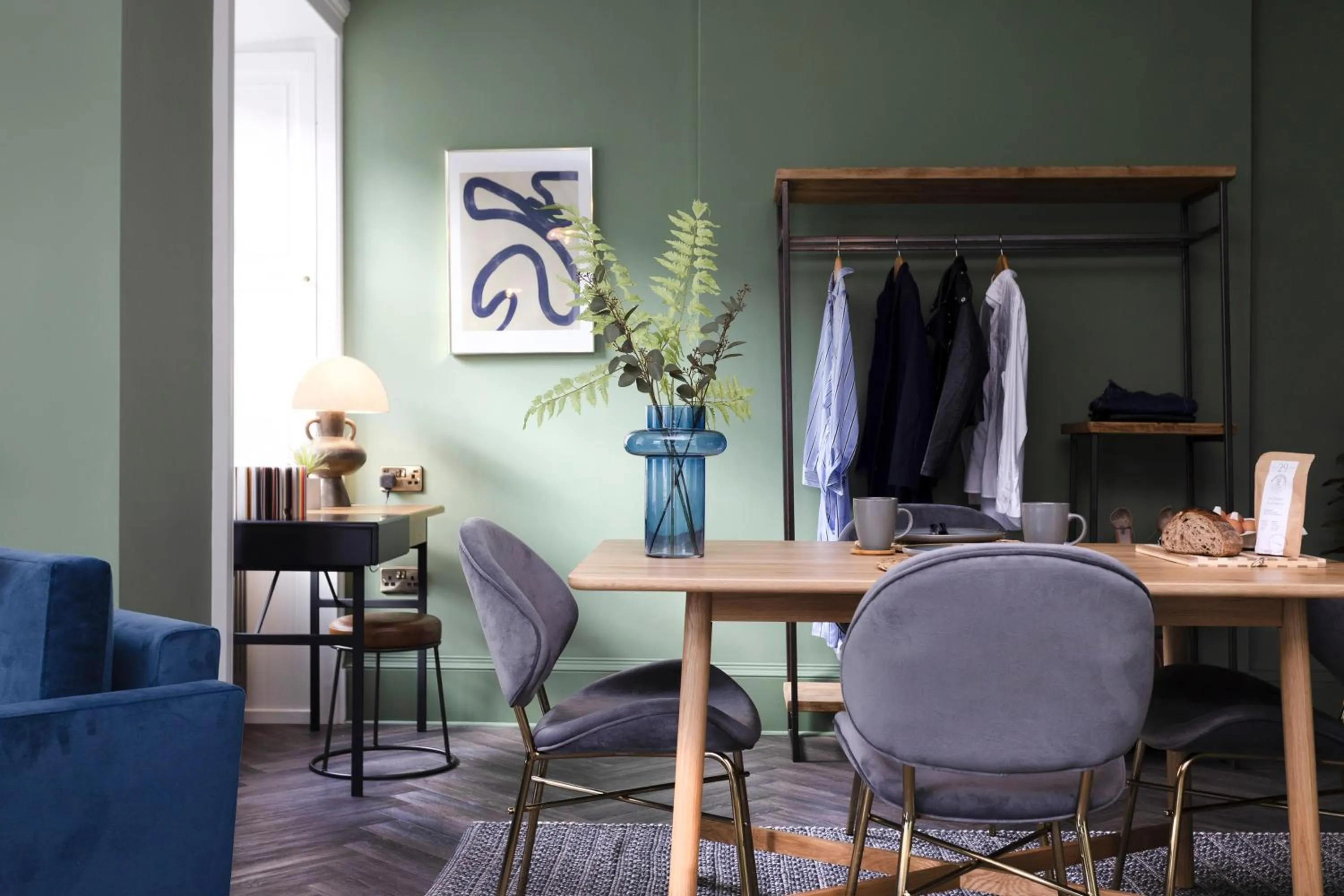 Dining area in 29 Queen Street Aparthotel