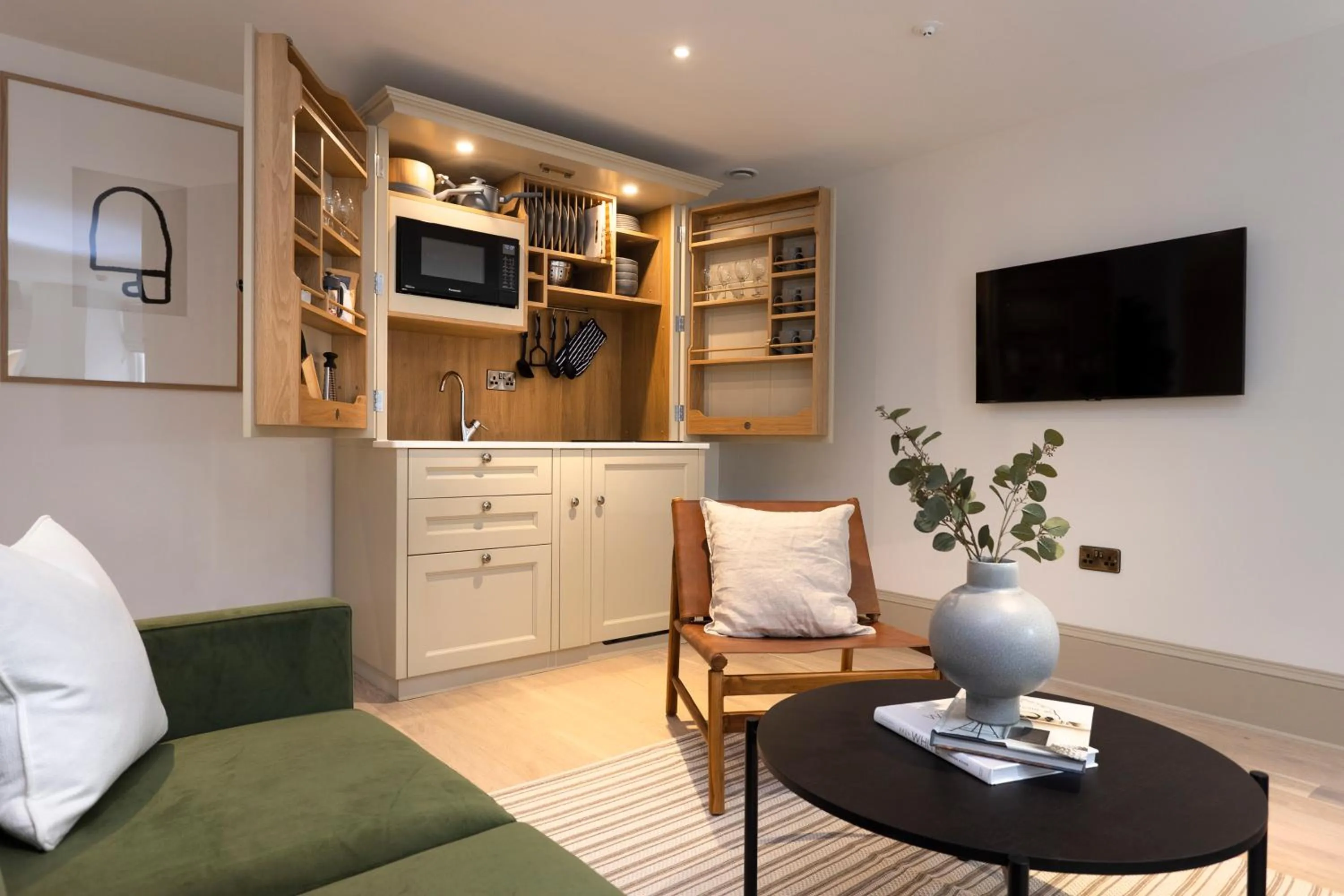 Kitchen or kitchenette in 29 Queen Street Aparthotel