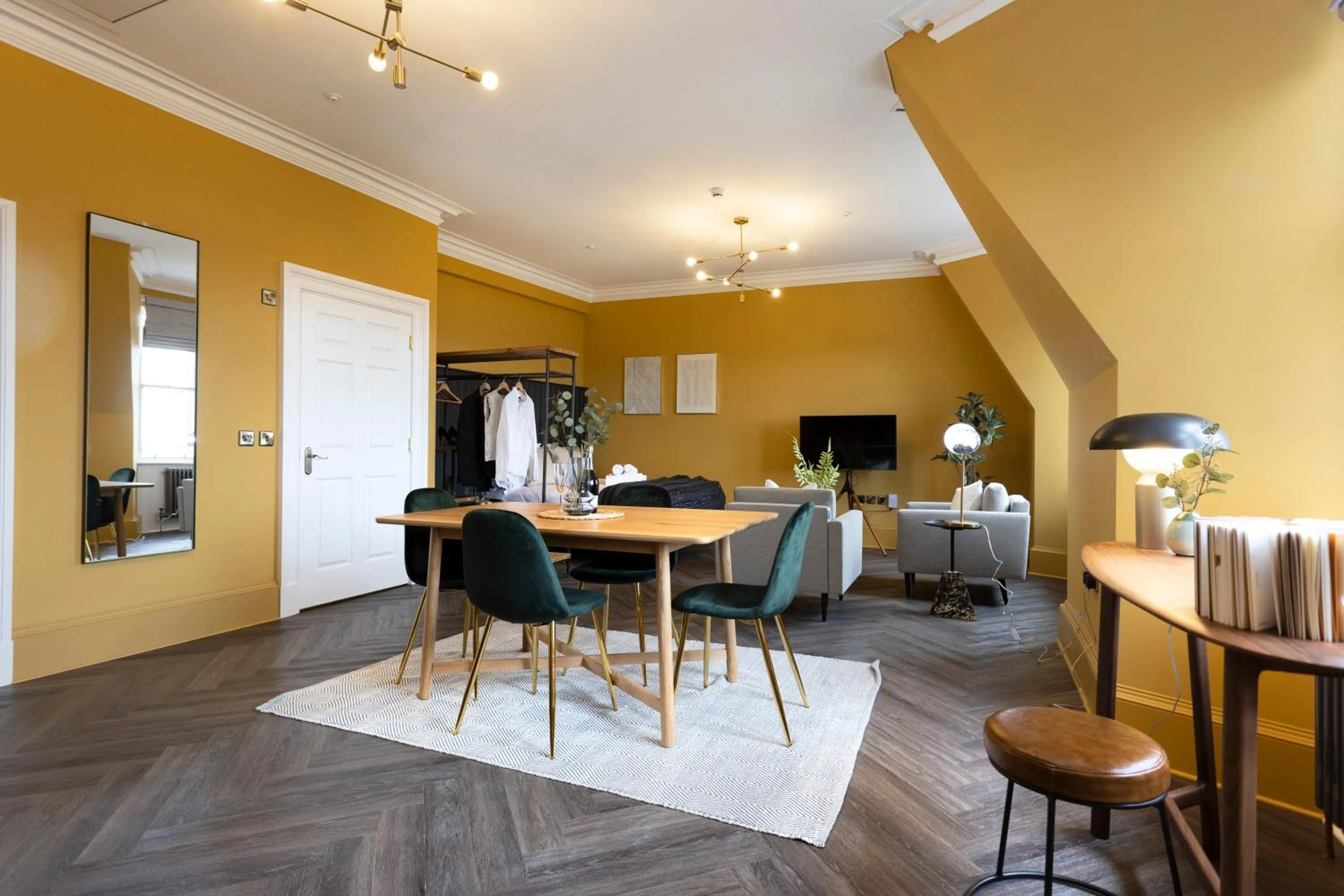 Dining area in 29 Queen Street Aparthotel