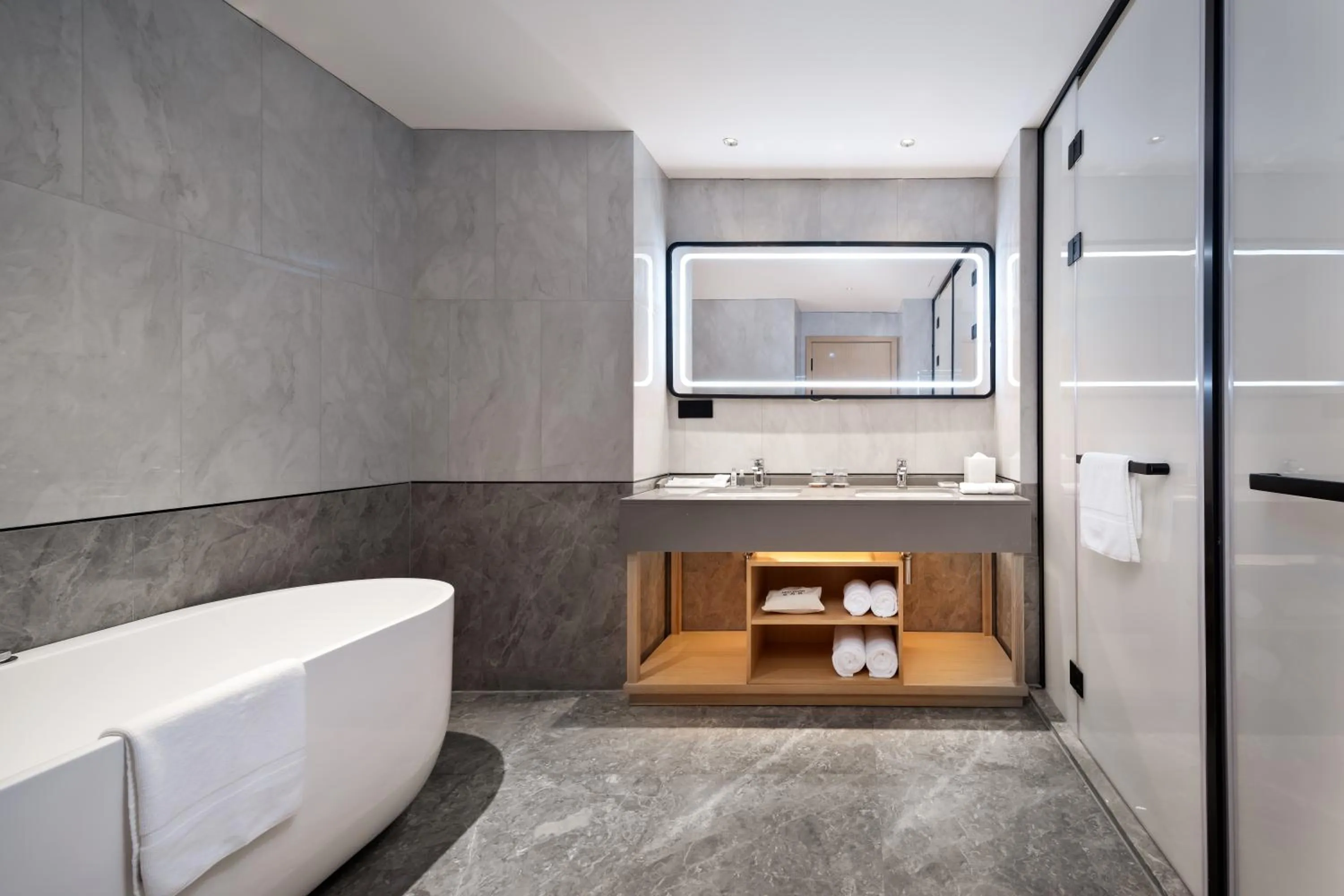 Bathroom in Hilton Garden Inn Nanchang