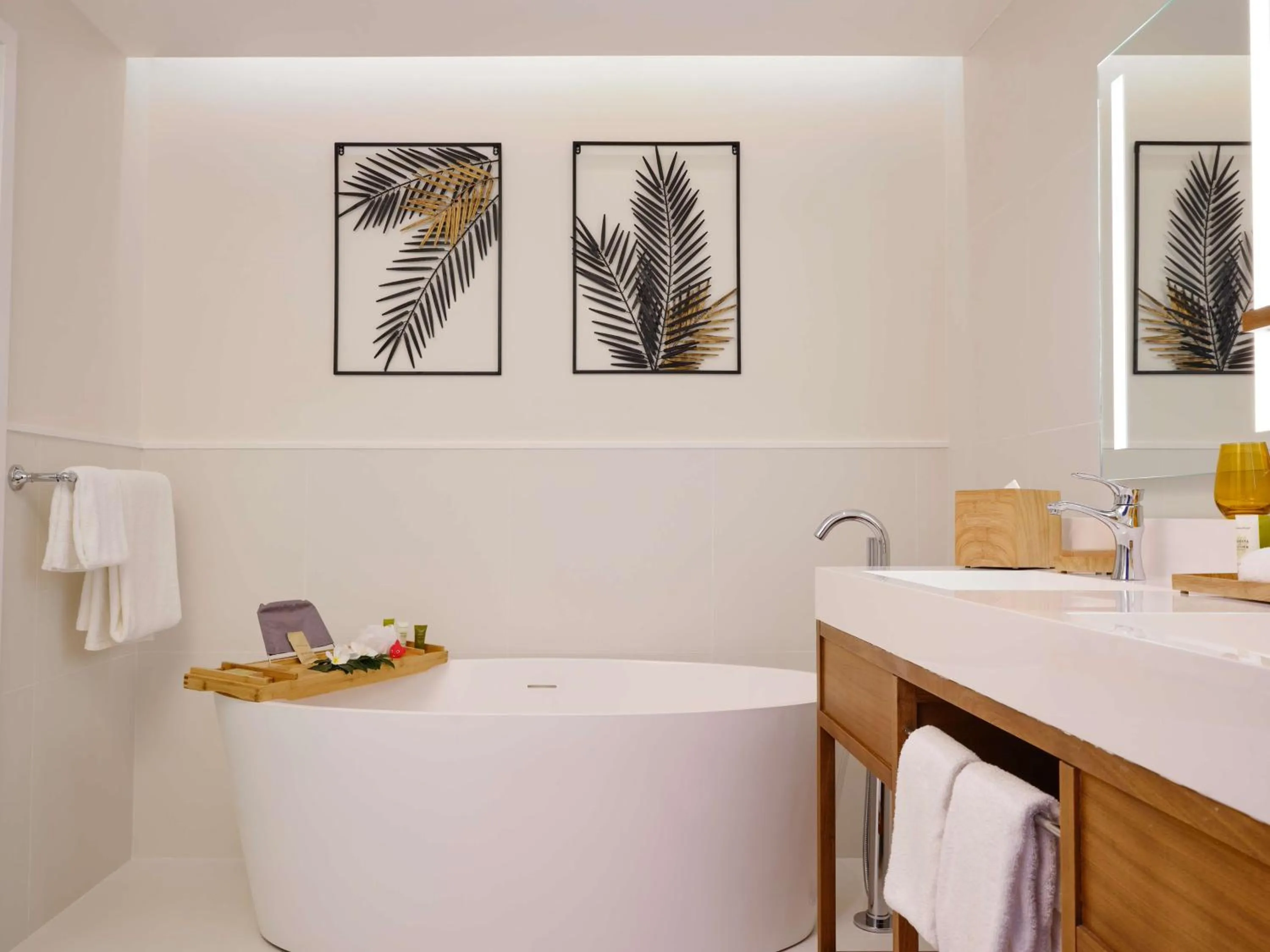 Bathroom in Hilton Hotel Tahiti