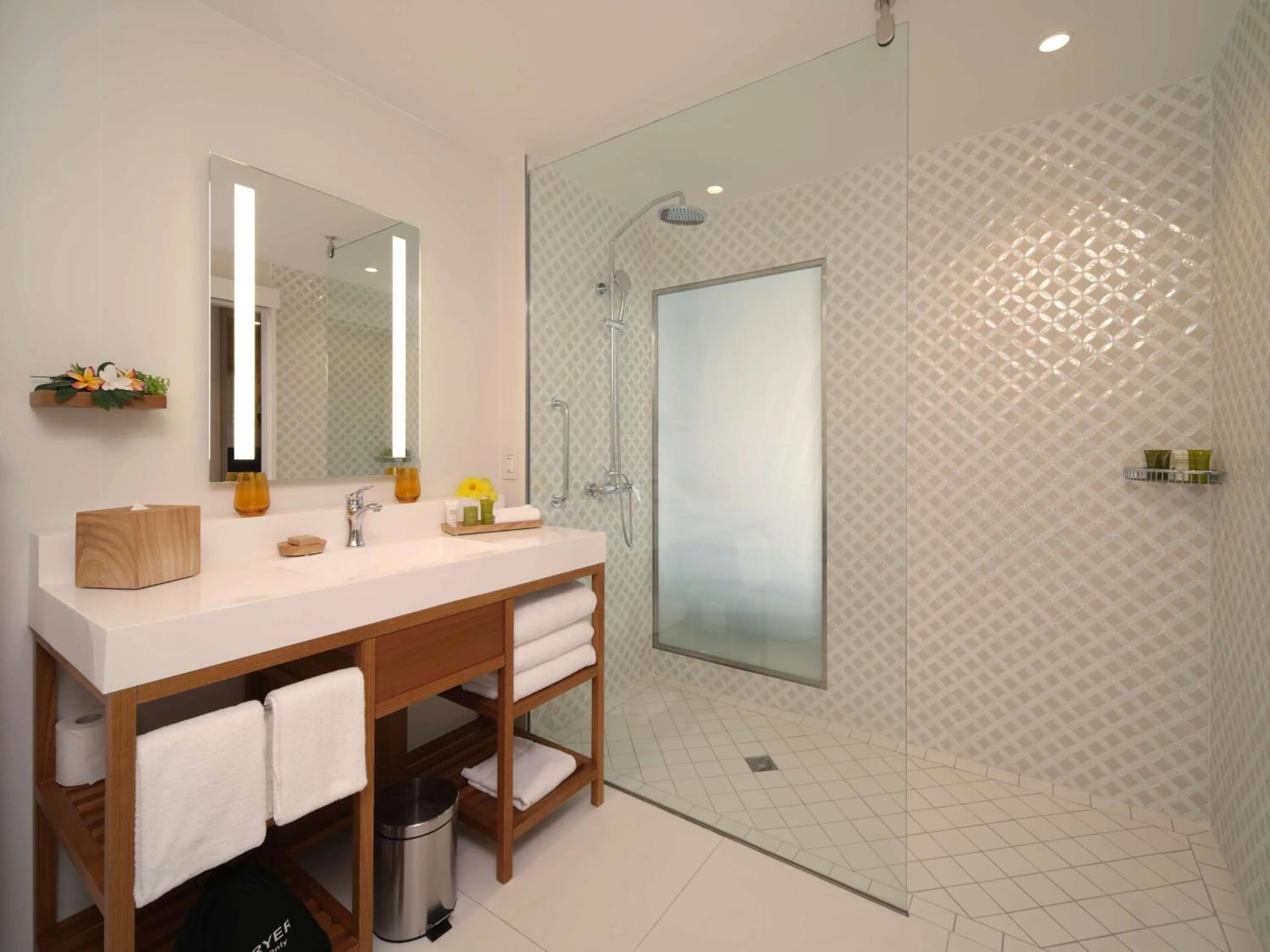 Bathroom in Hilton Hotel Tahiti