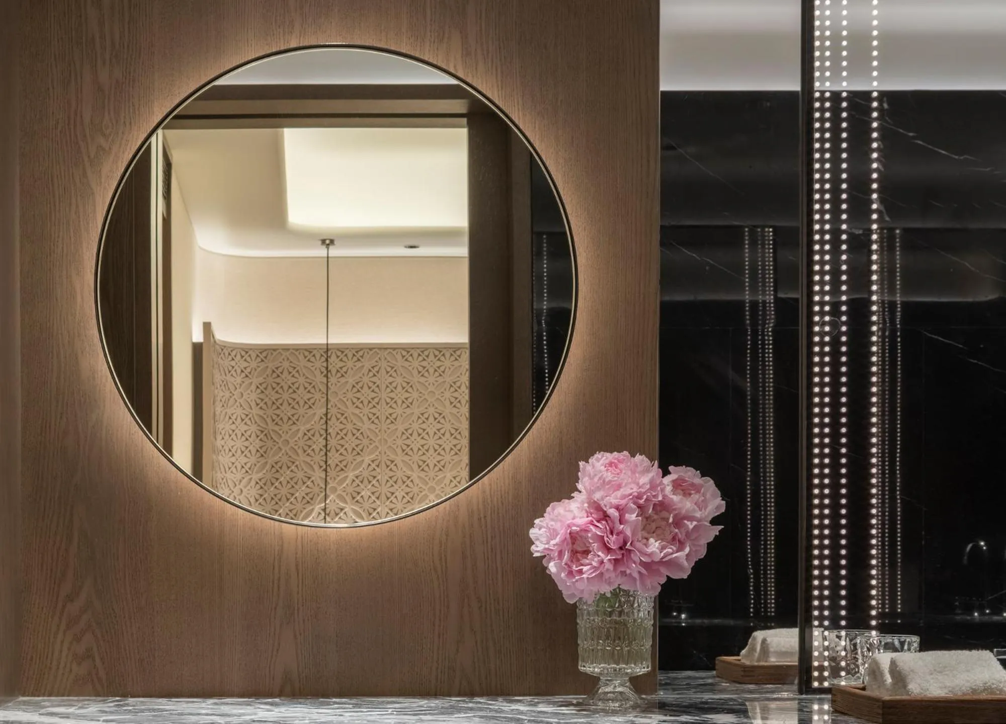 Shower in Conrad Urumqi