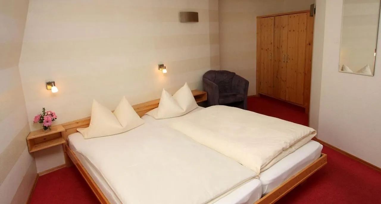 Bed in Gasthaus Sindel-Buckel