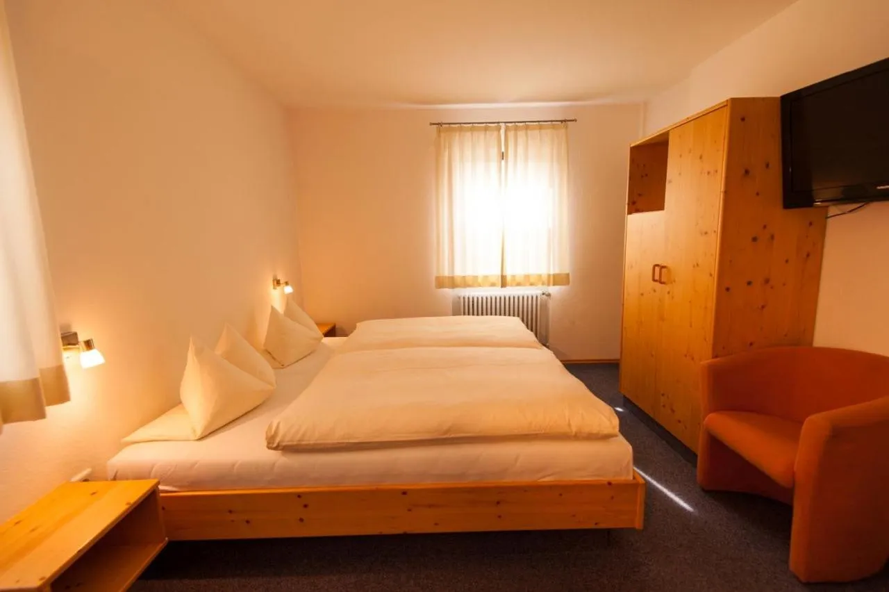 Bed in Gasthaus Sindel-Buckel