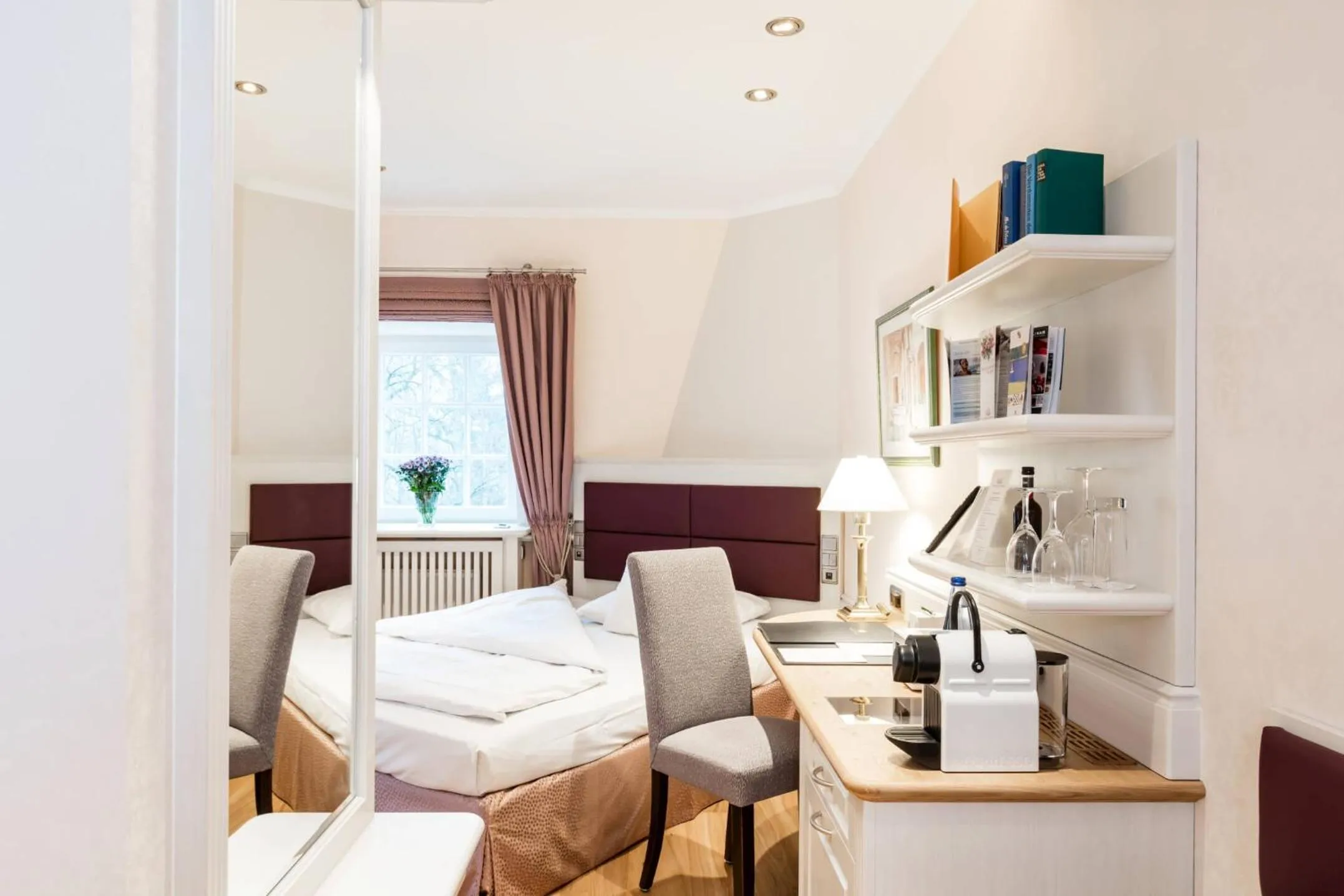 Bedroom, Bed in Waldhaus Reinbek