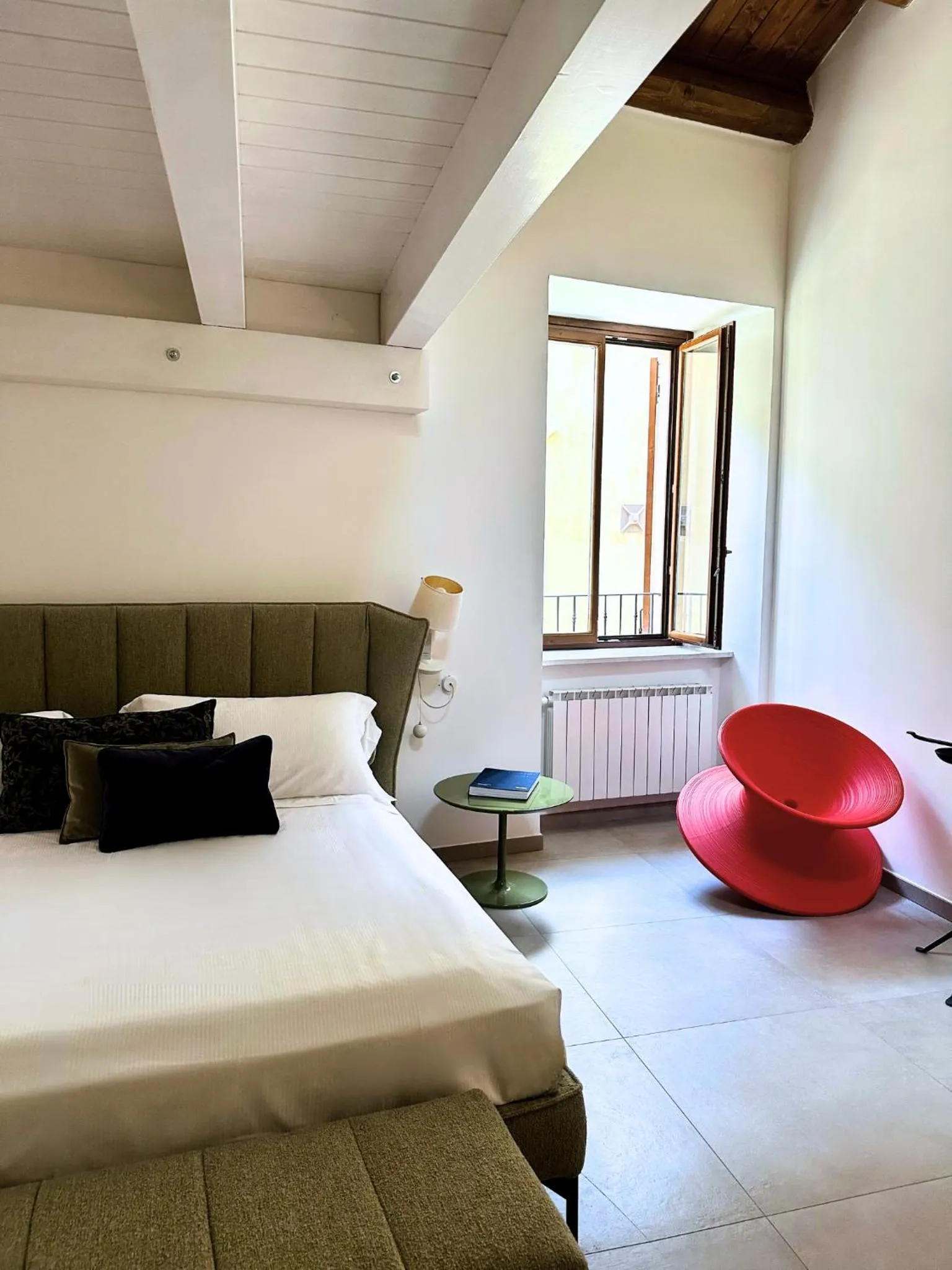 Bed in Ginevra Boutique Rooms - Palazzo Leosini - Residenze D'Epoca