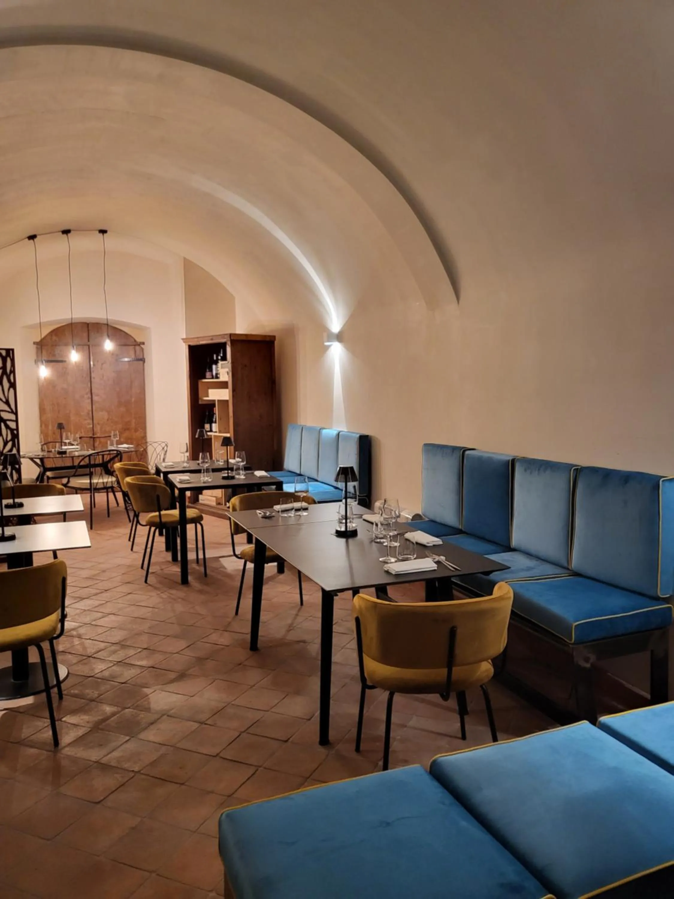 Restaurant/places to eat in Ginevra Boutique Rooms - Palazzo Leosini - Residenze D'Epoca