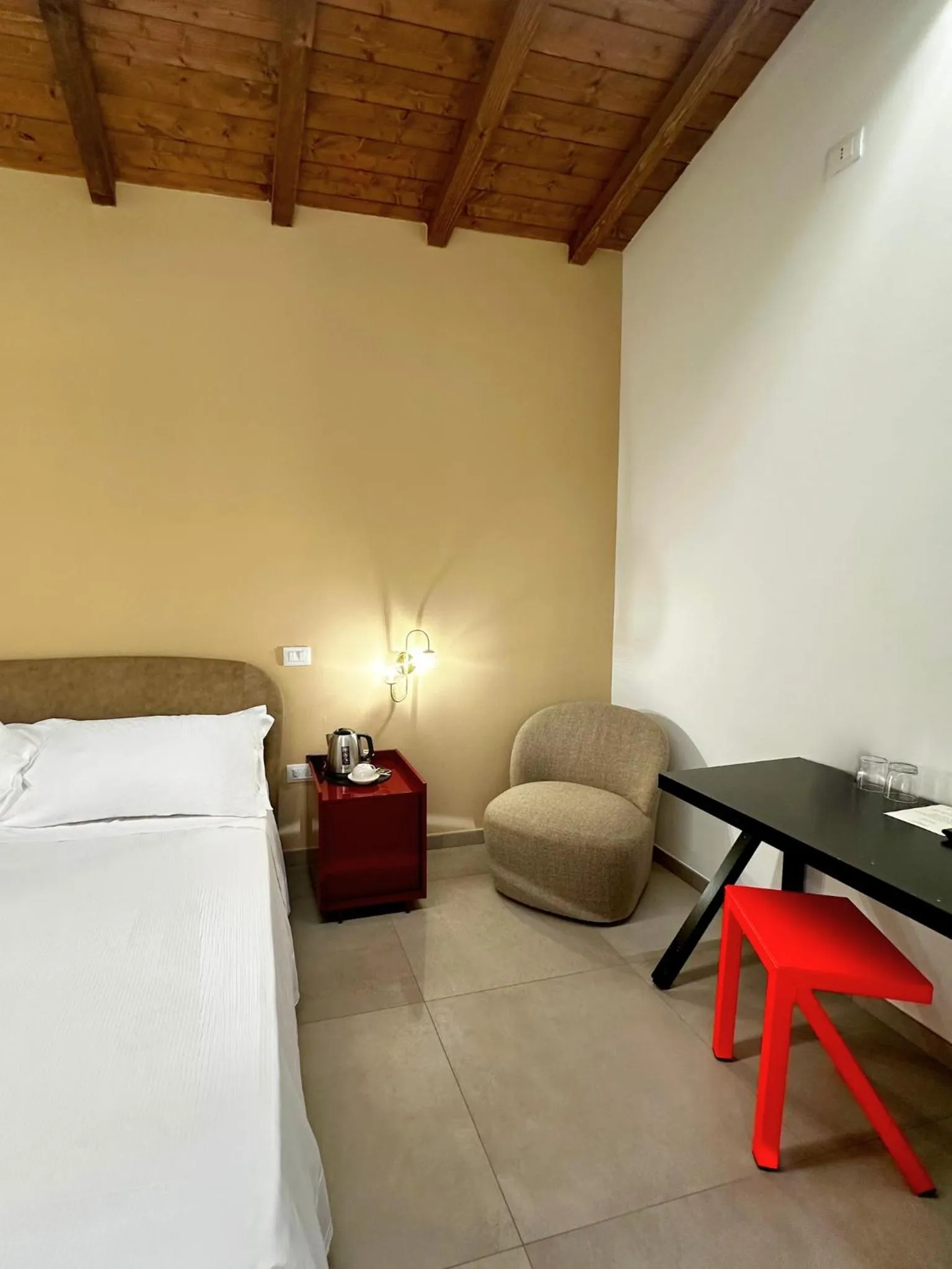 Bed in Ginevra Boutique Rooms - Palazzo Leosini - Residenze D'Epoca