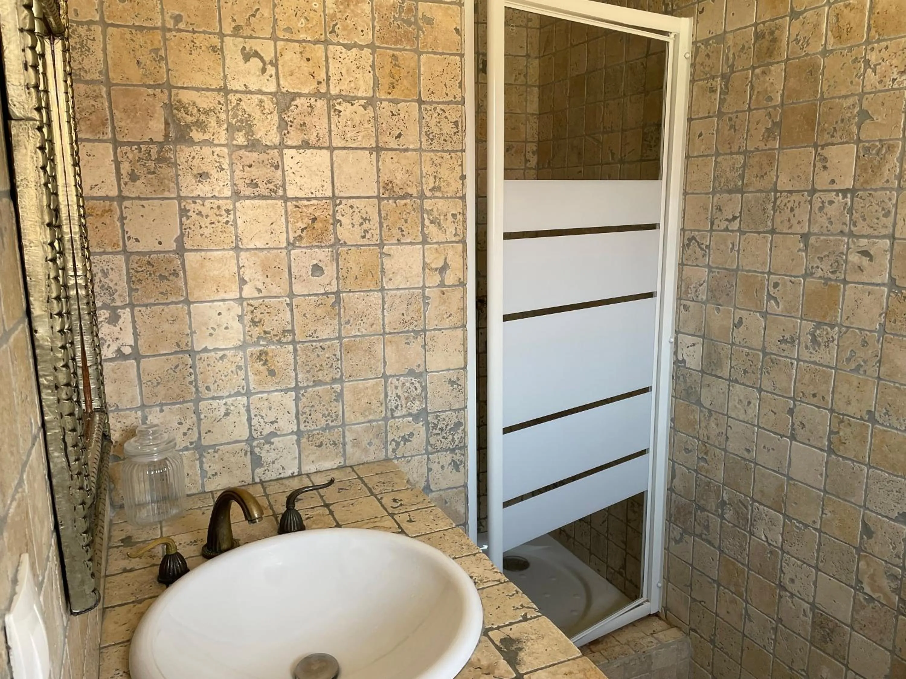 Bathroom in La Calanq'Aise