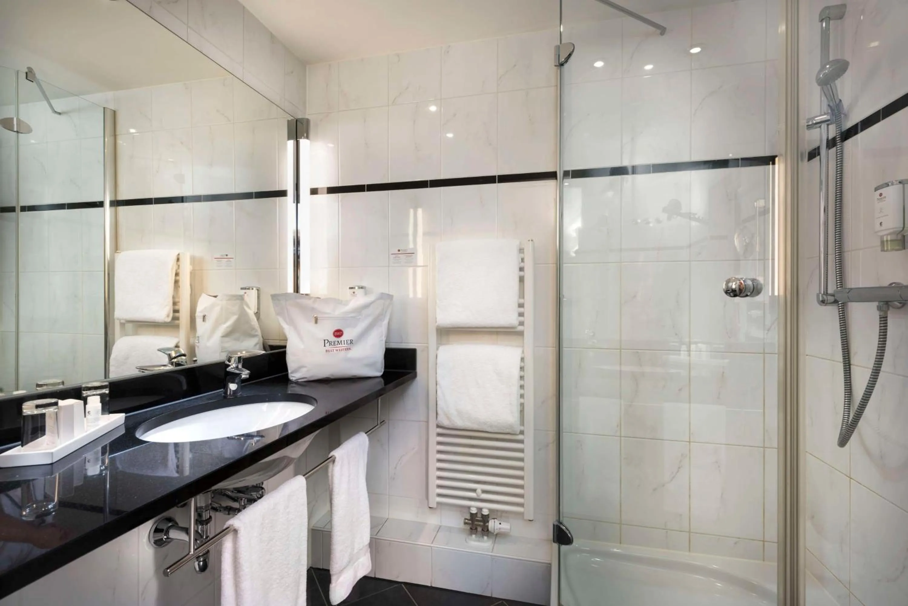 Bathroom in Best Western Premier Parkhotel Bad Mergentheim