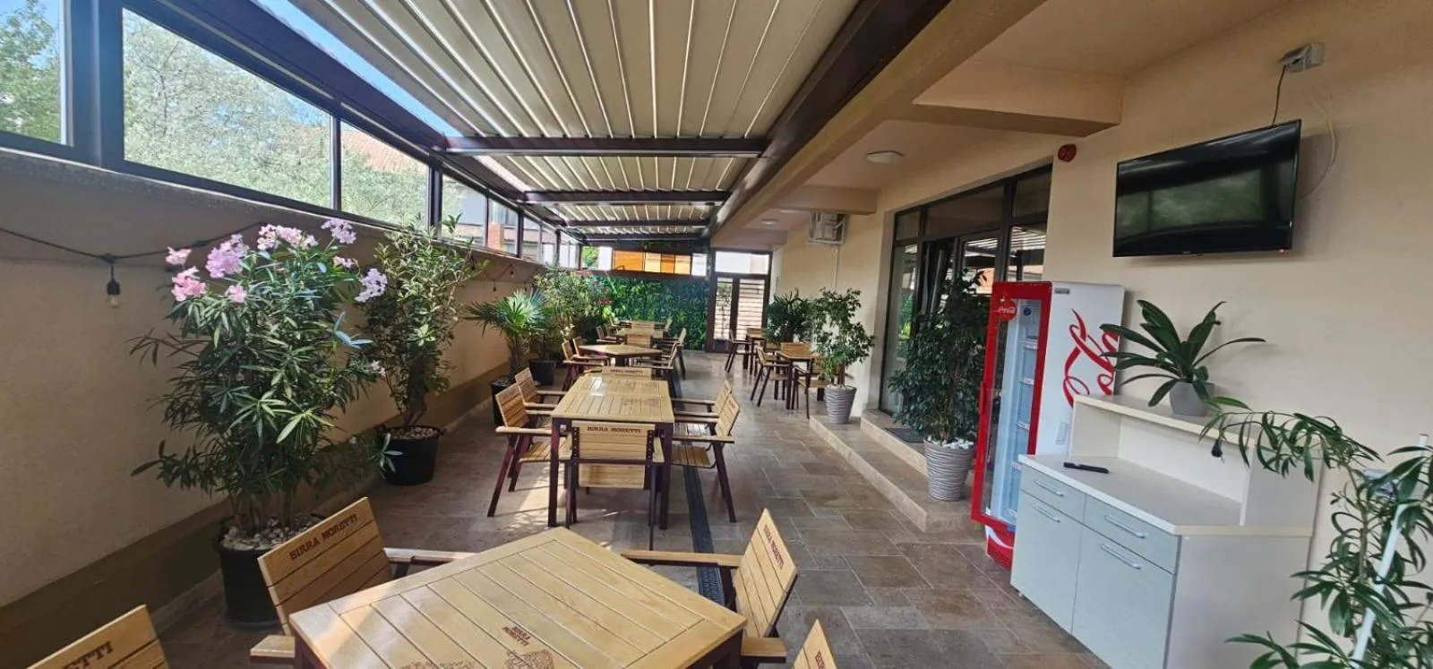 Breakfast in Roca Del Mar