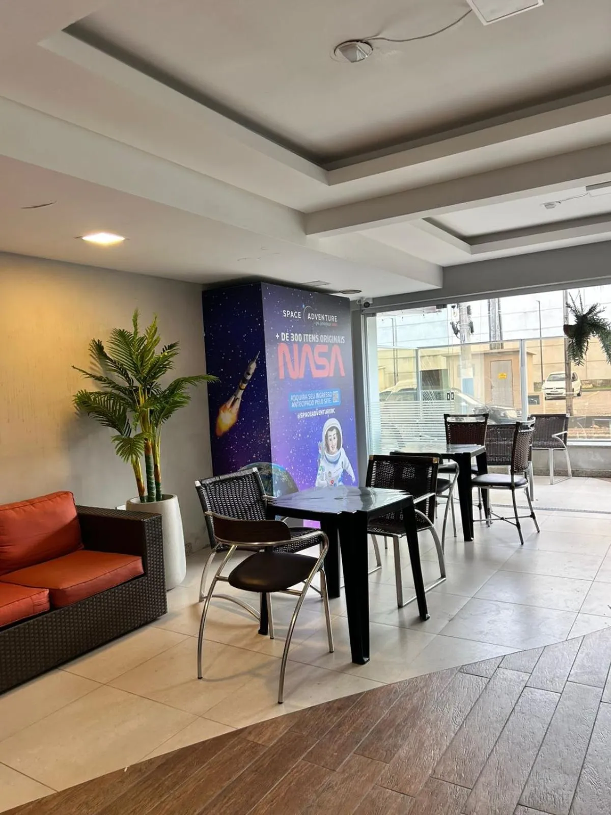 Swimming pool in Hotel Palmas Executivo