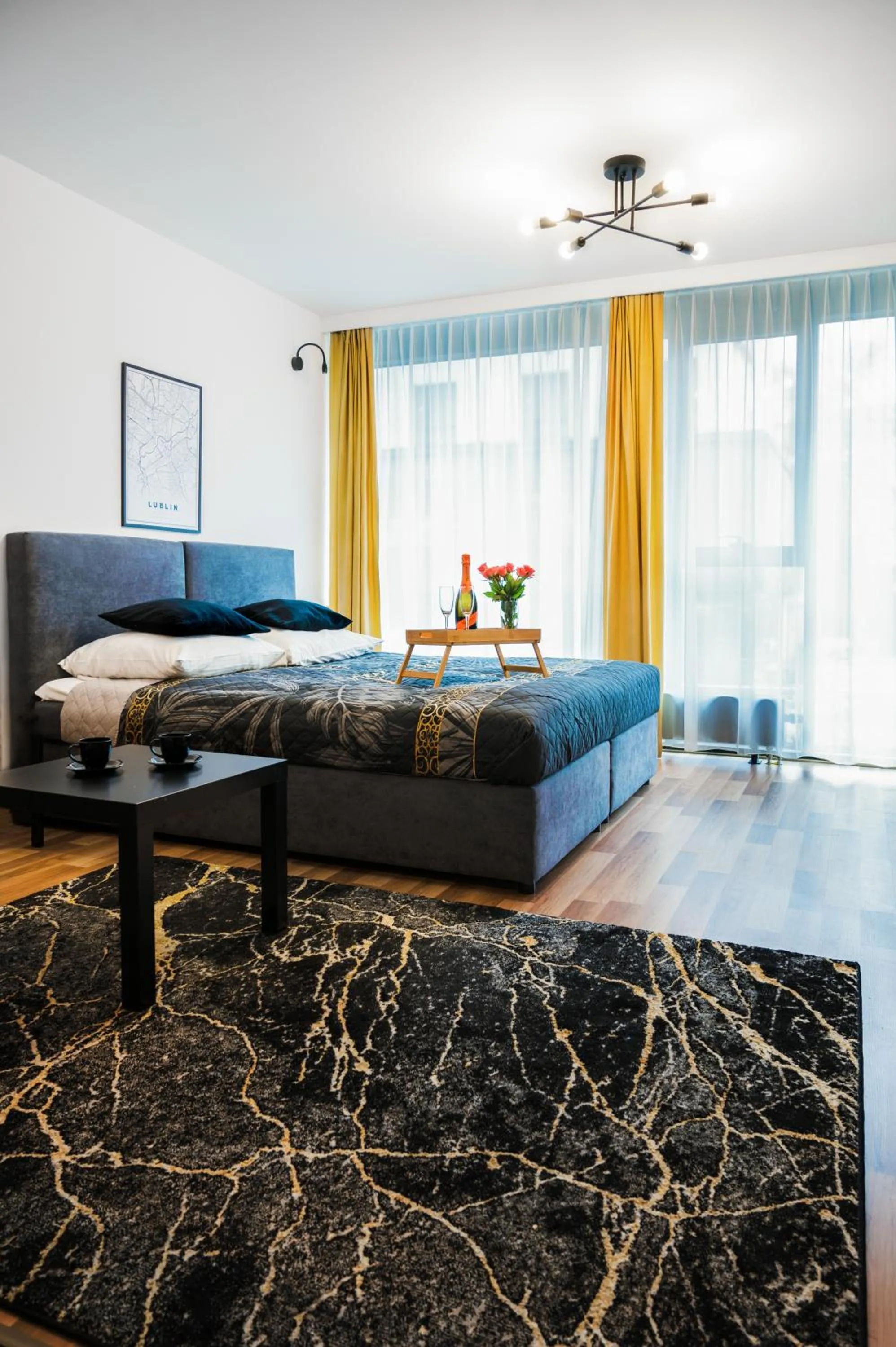 Bed in EASY RENT Apartments - Silver 8, Centrum Free Parking 24h Check-in