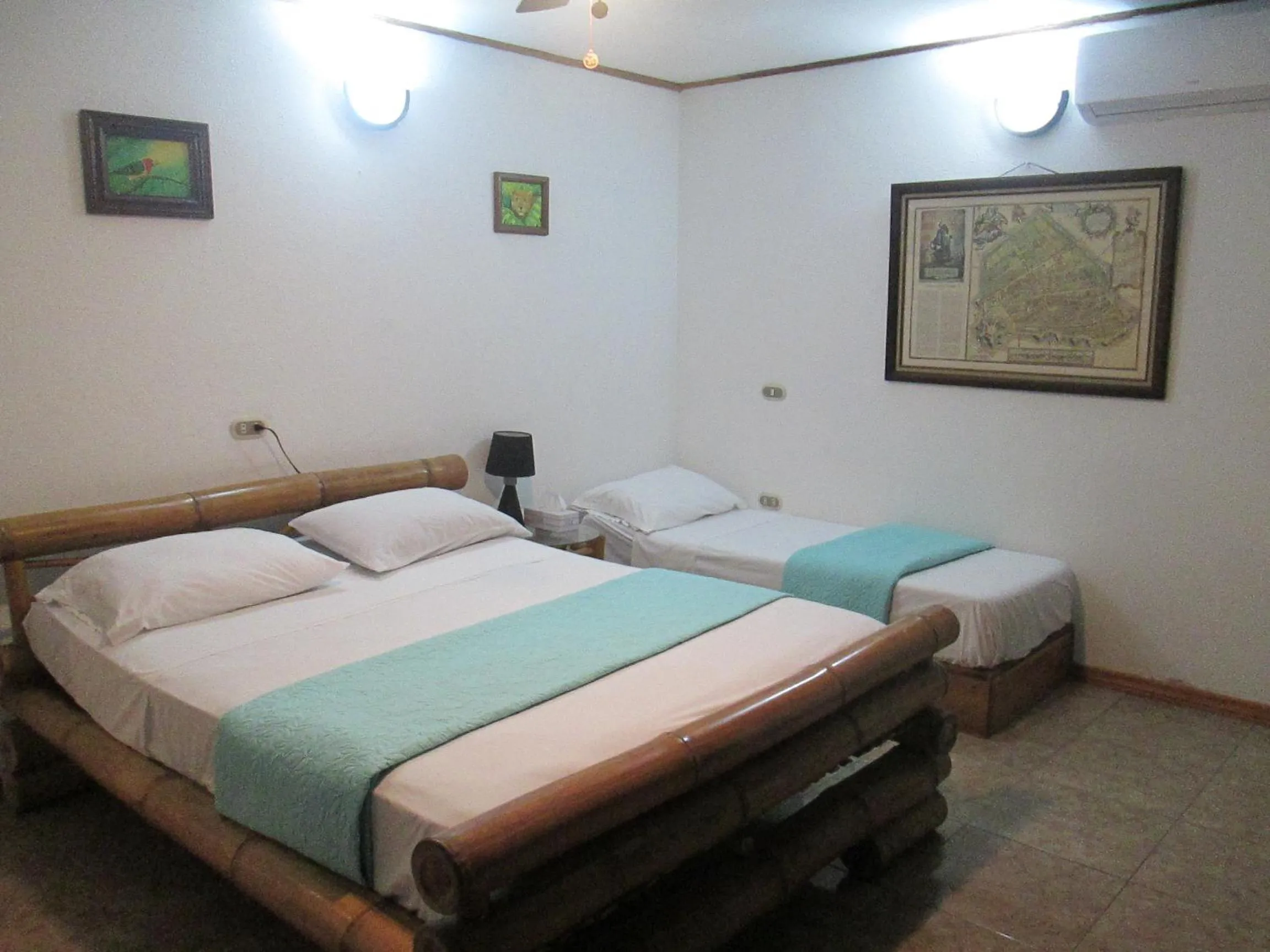 Bed in Hotel Bugabutik