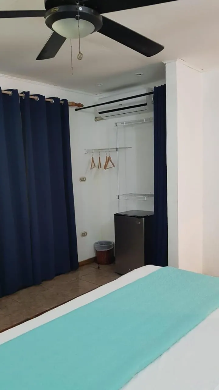 Bedroom, Bed in Hotel Bugabutik