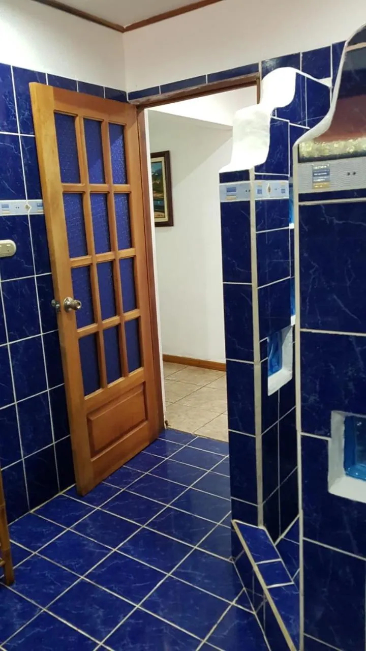 Bathroom in Hotel Bugabutik