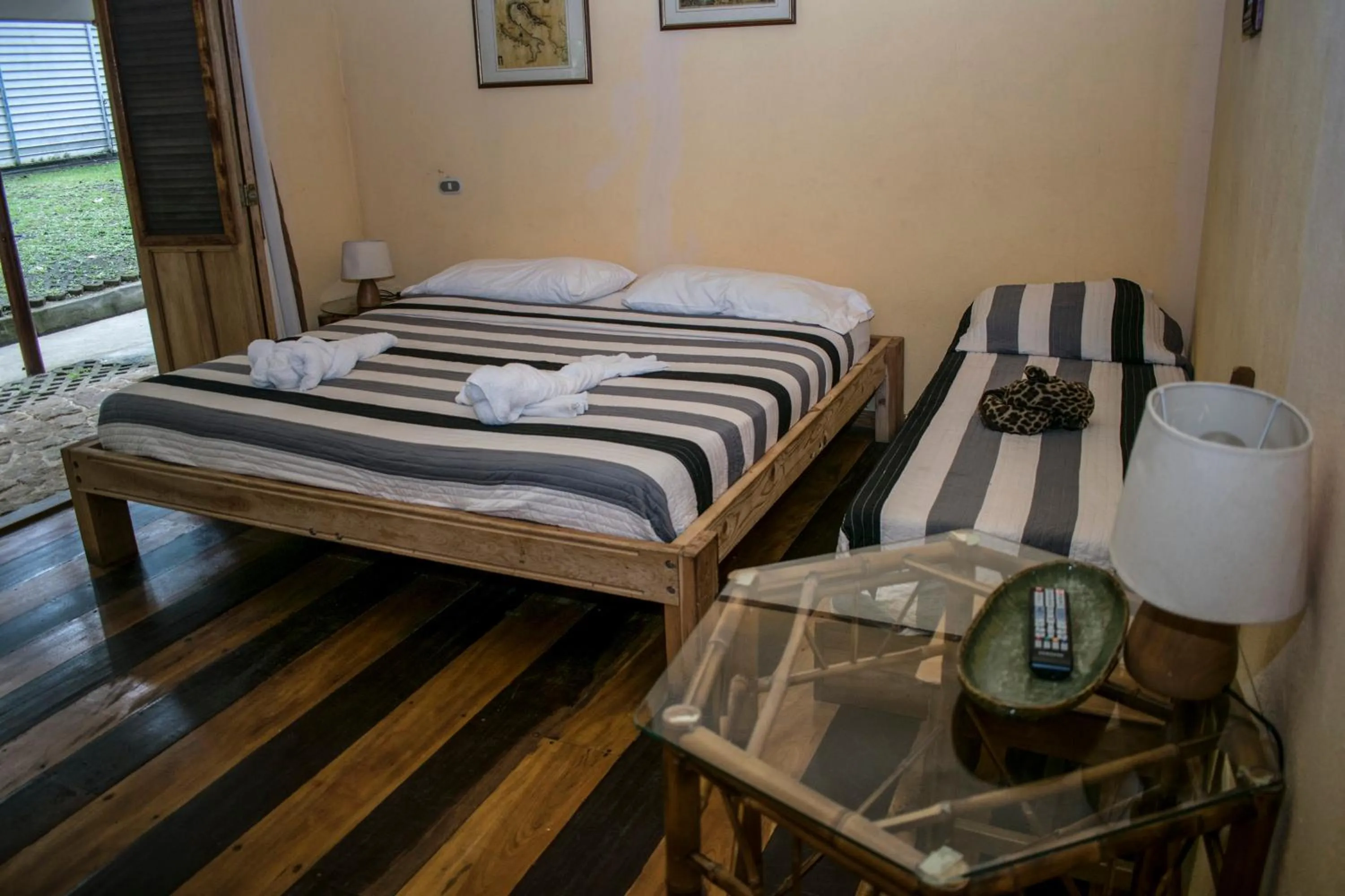 Bedroom, Bed in Hotel Bugabutik