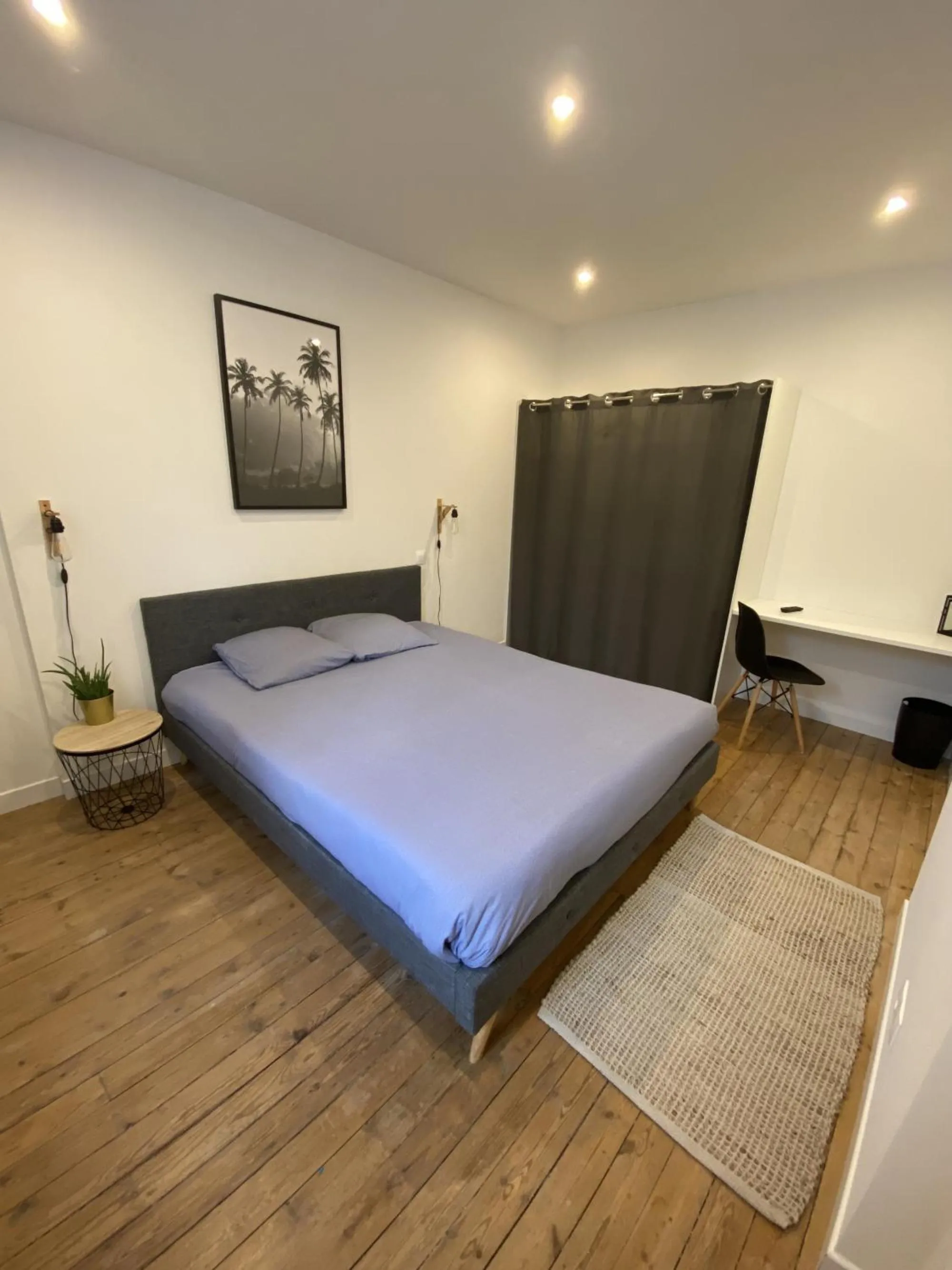 Bed in Appartement 97 M2 proche Puy du fou
