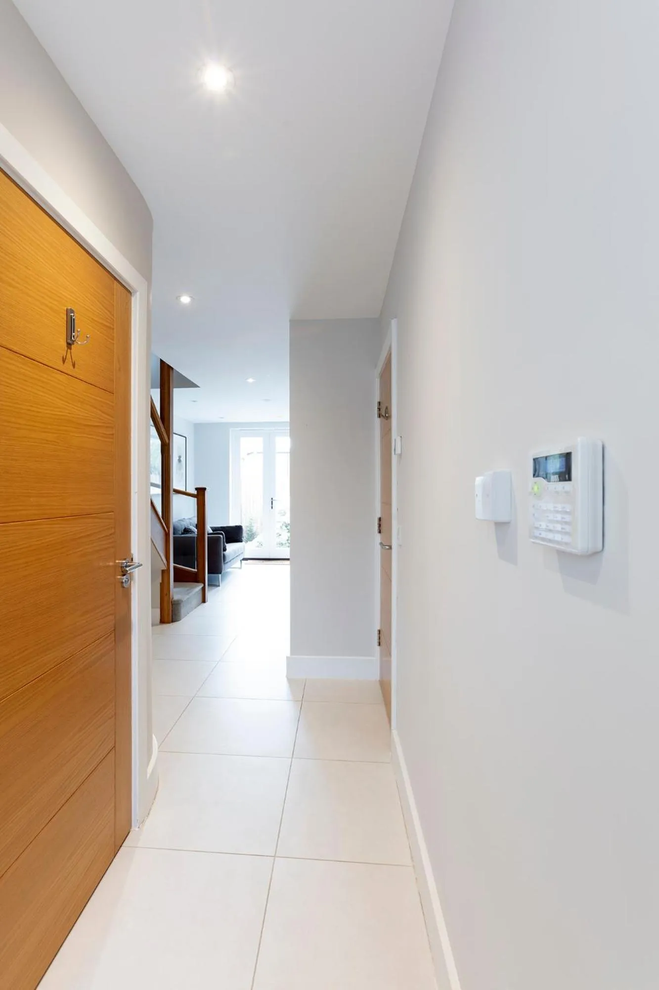 Immaculate Central Windsor Town House with parking